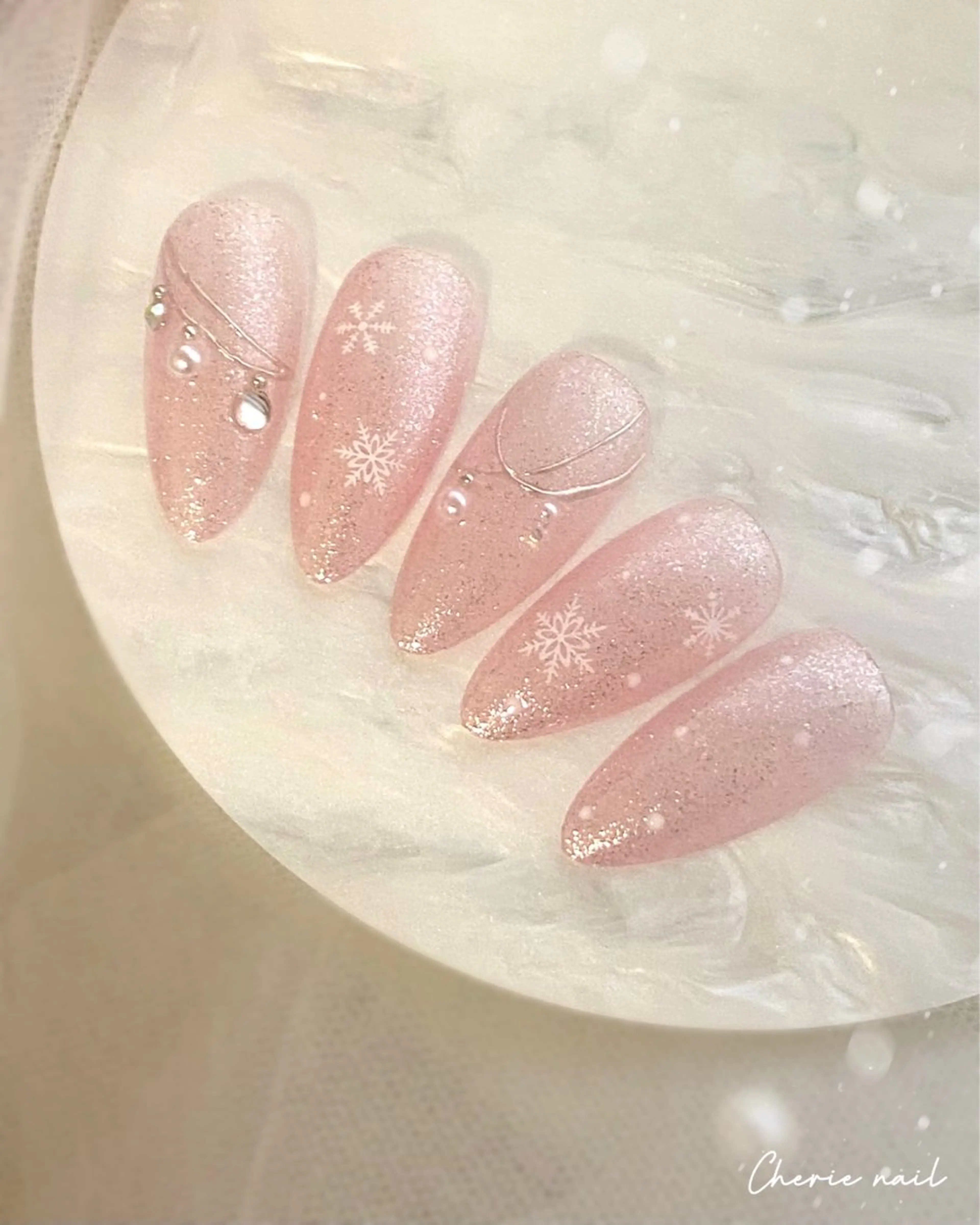 ネイル ジェルネイル ミラーネイル 冬ネイル クリスマス ハンドネイル Cherienail yunaのネイルデザイン