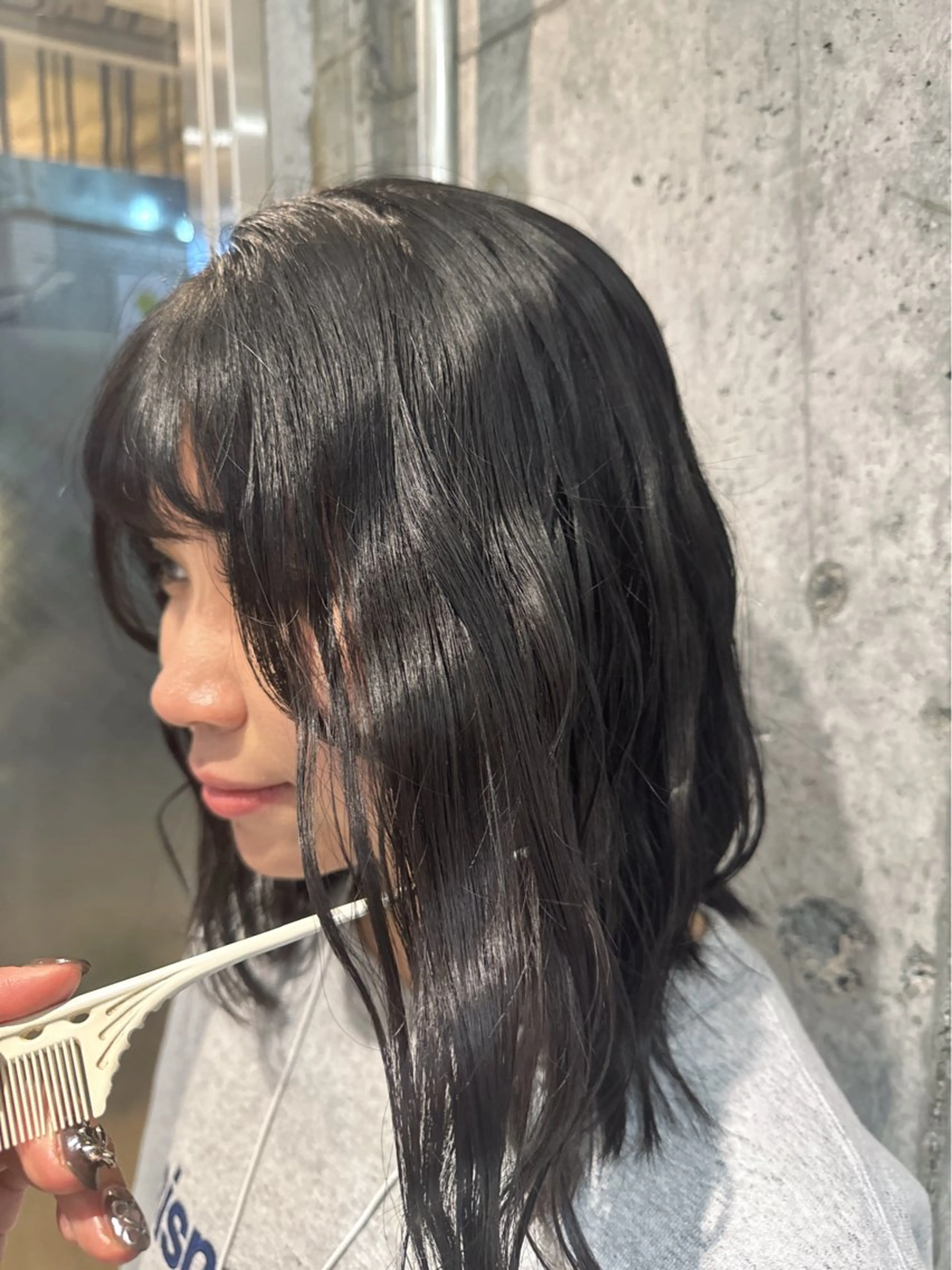 ミディアム 高円寺/艶カラー/ レイヤーカットのヘアスタイル