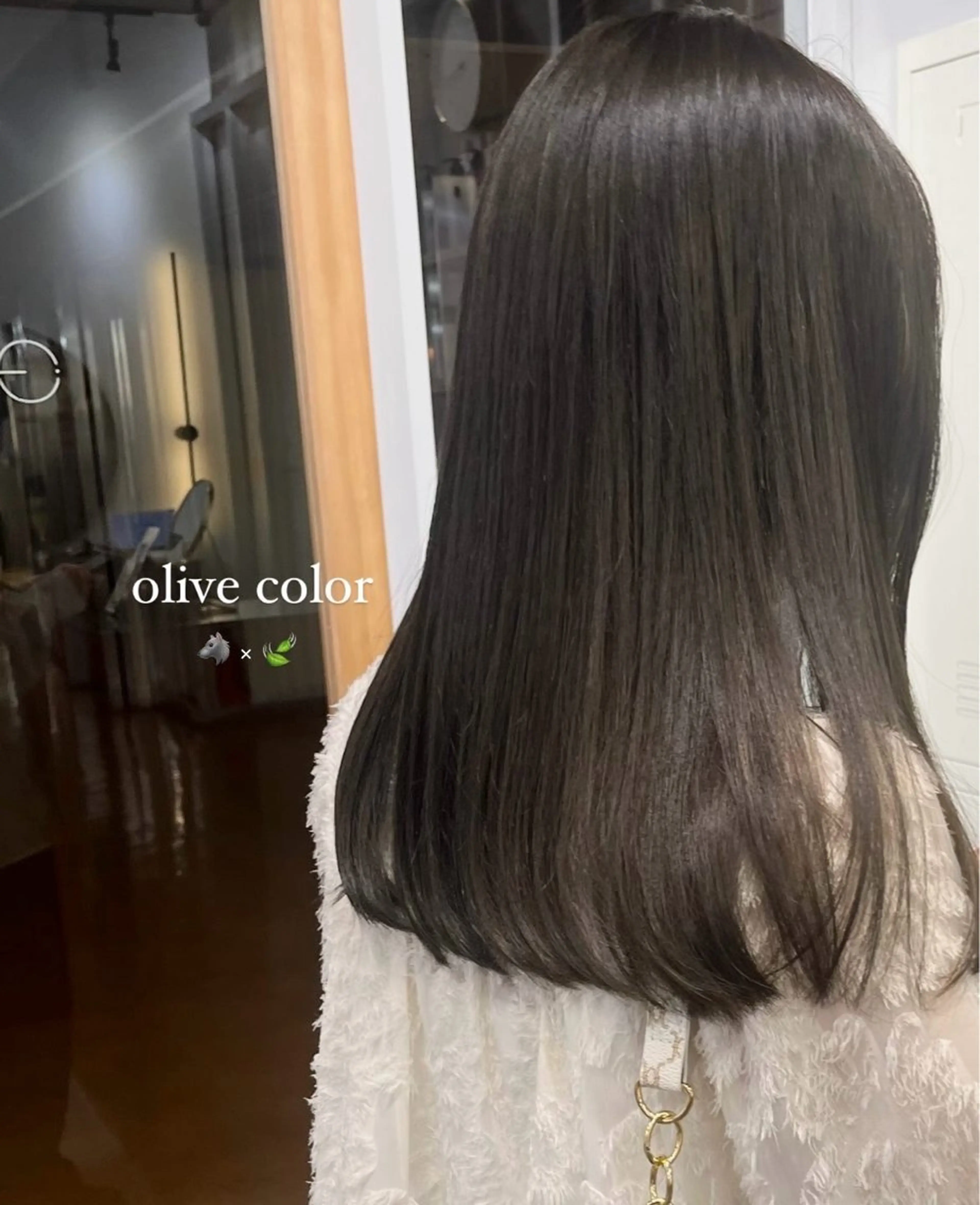 ロング ヘアカラー 安田りっか /オリーブカラーのヘアスタイル
