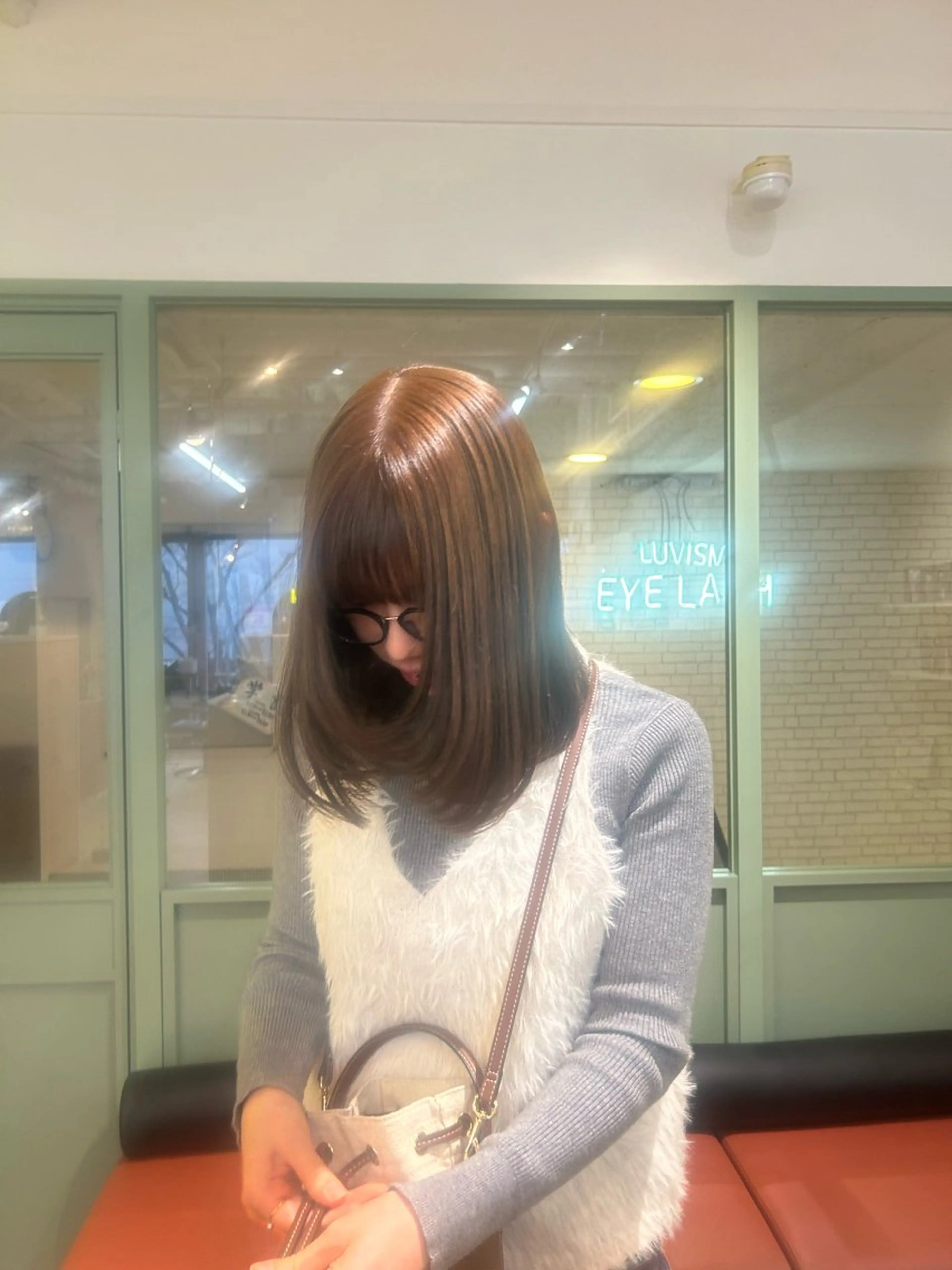 ミディアム カラー ベージュカラー レイヤーカット カット ヘアカラー ベージュ/ダブルカラ ー/新潟駅/青柳萌果のヘアスタイル