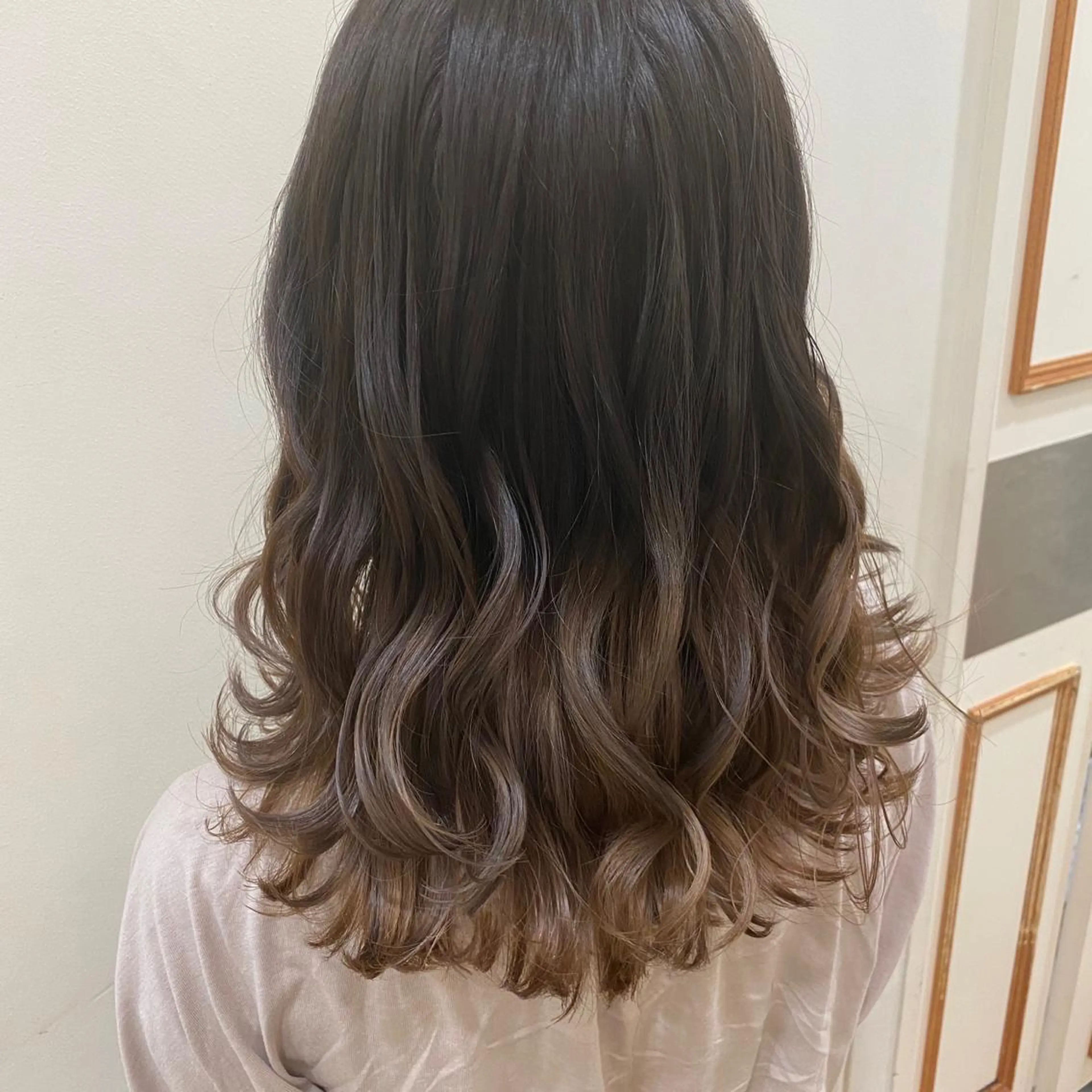 セミロング 艶カラー/韓国風ヘア 💎shioneのヘアスタイル