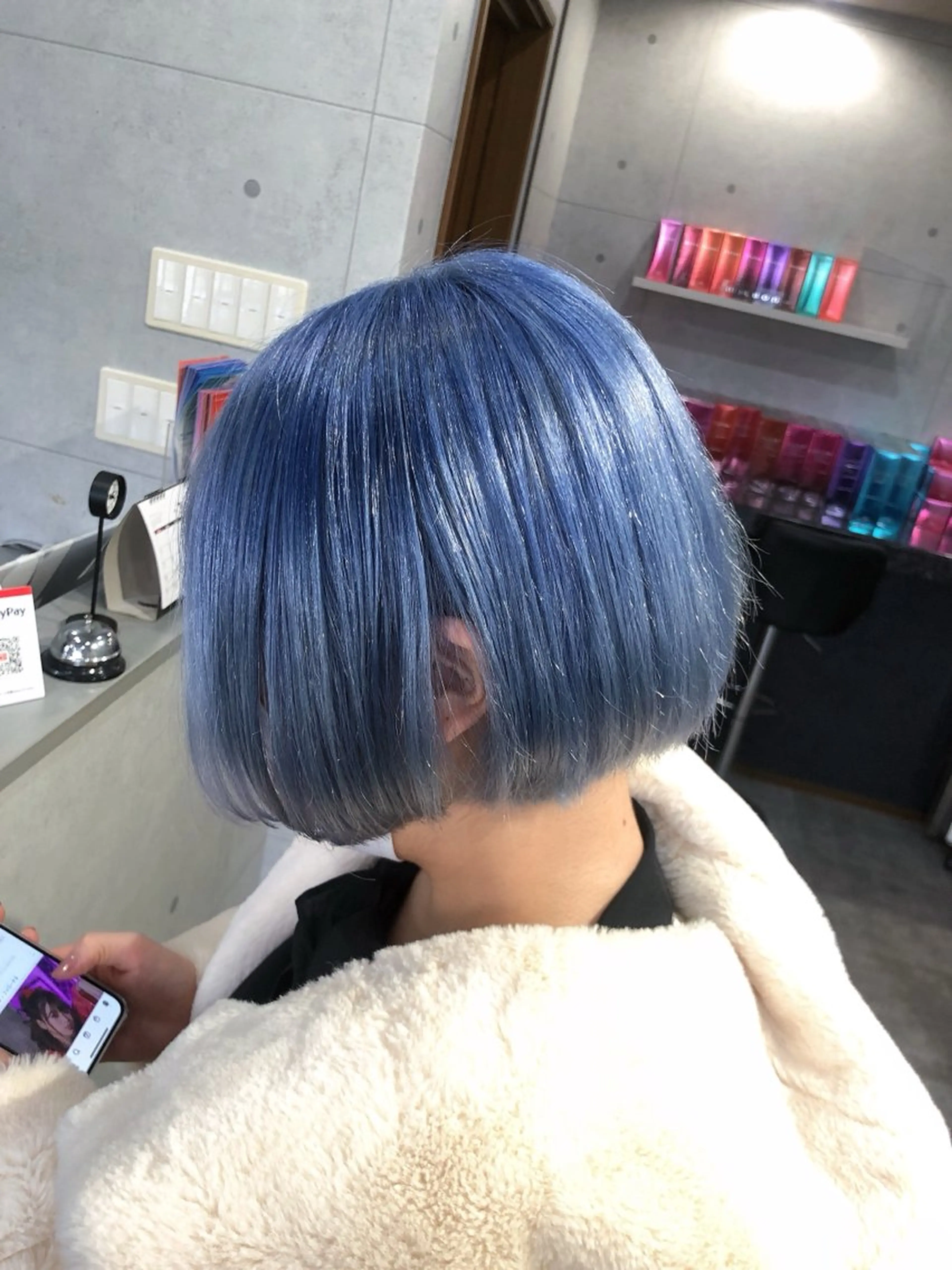 ミディアム ボブ くびれヘア くせ毛 切りっぱなしロブ 小顔カット カット ヘアカラー トリートメント REVE所属・REVE 【外国人風カラー】のヘアスタイル
