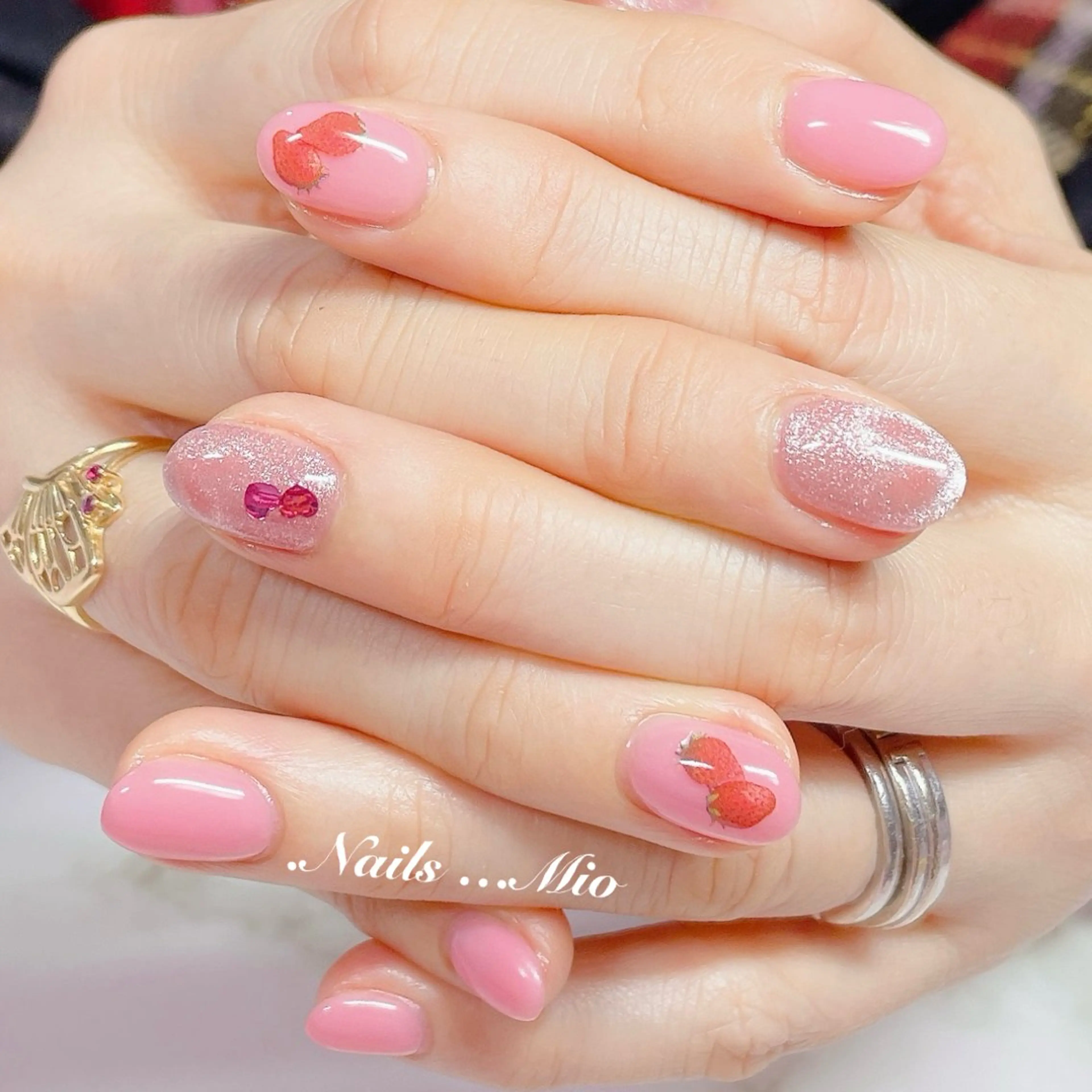 ネイル アートネイル ジェルネイル ワンカラーネイル 赤色 .Nails Mio 赤羽西ネイルサロンのネイルデザイン
