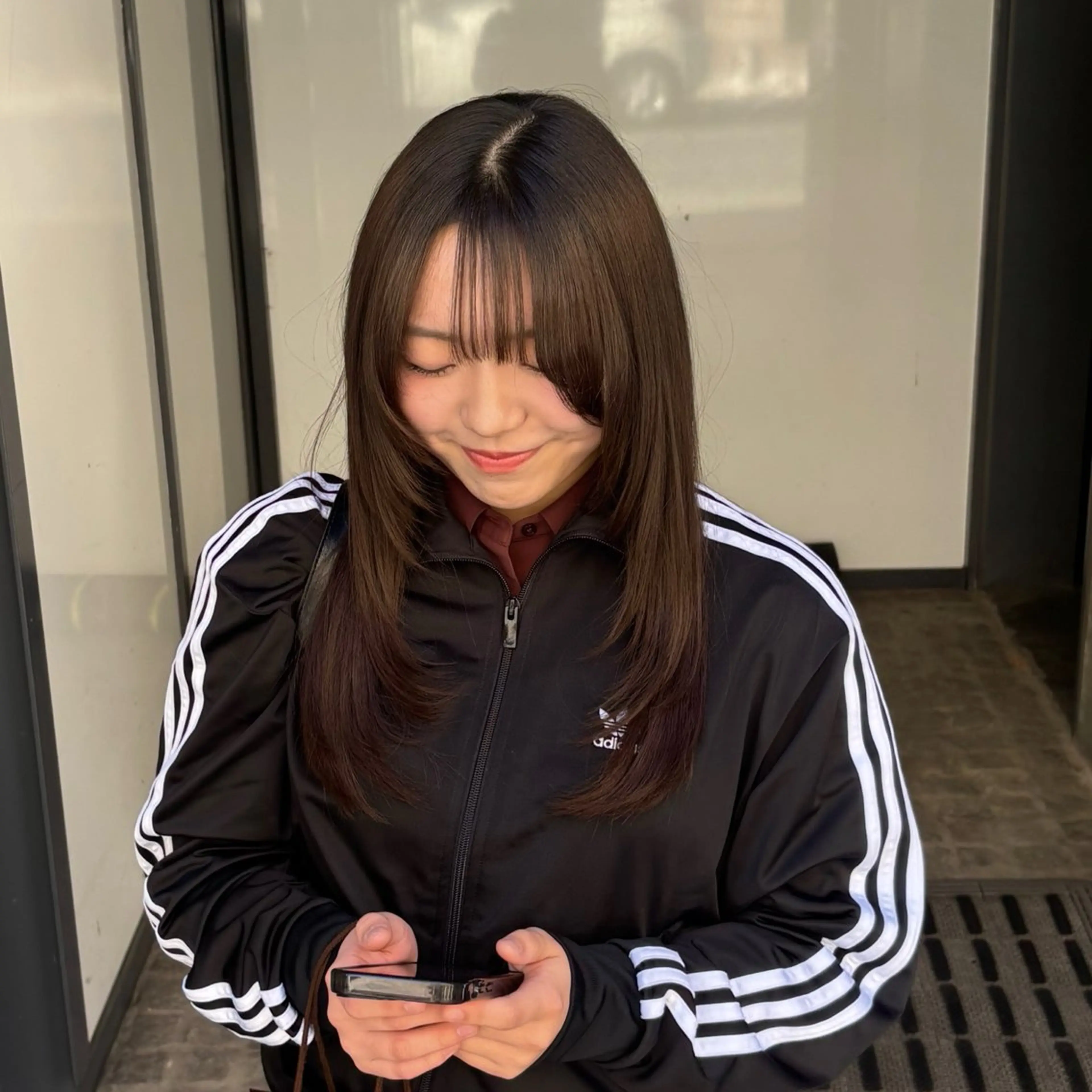 ロング レイヤーカット ✨ケアブリーチカラー ✨️透明感カラーのヘアスタイル