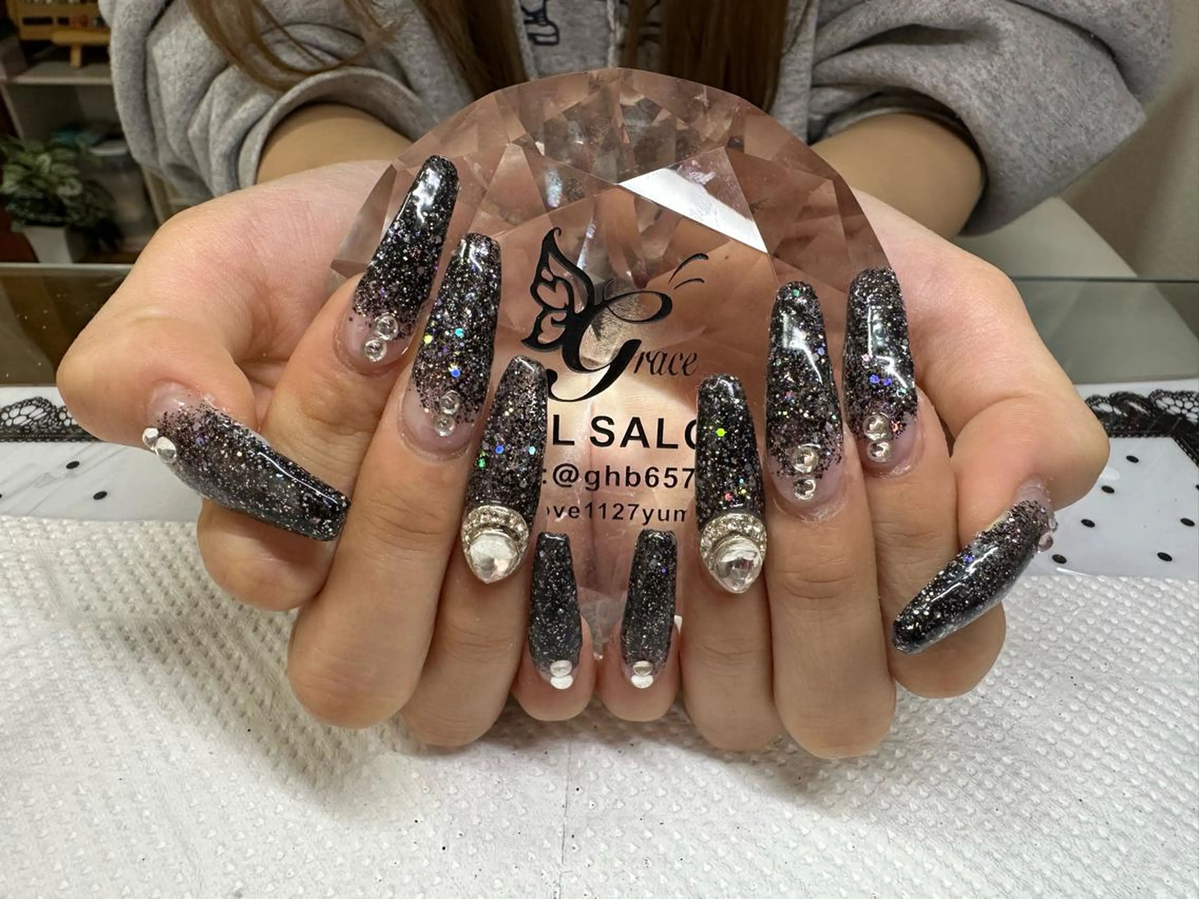 ロング ネイル 持ち込み スカルプネイル grace グレースのネイルデザイン