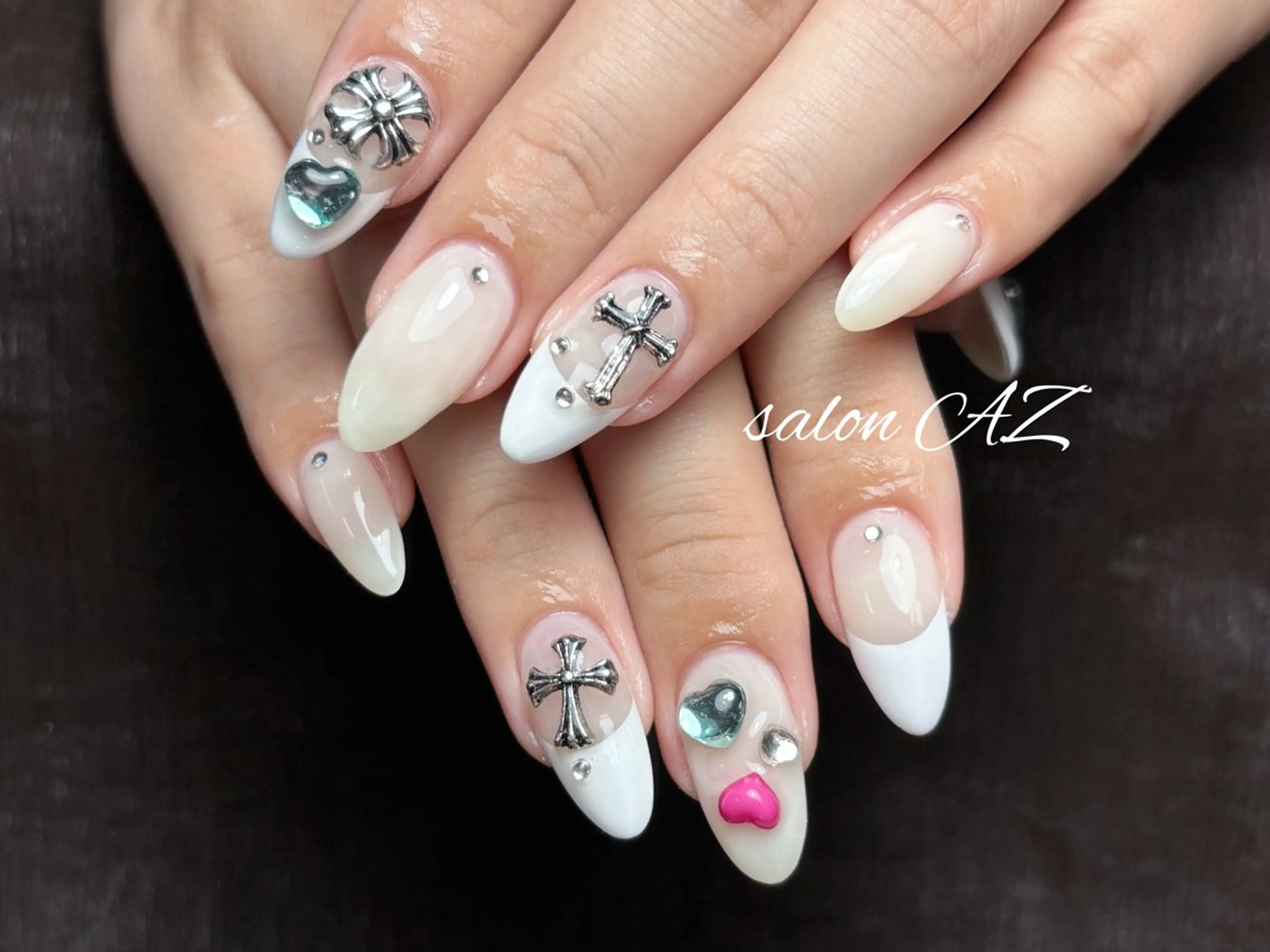 ネイル アートネイル 長さ出し フットネイル フレンチネイル ジェルネイル ハンドネイル salonAZ トップネイリストのネイルデザイン