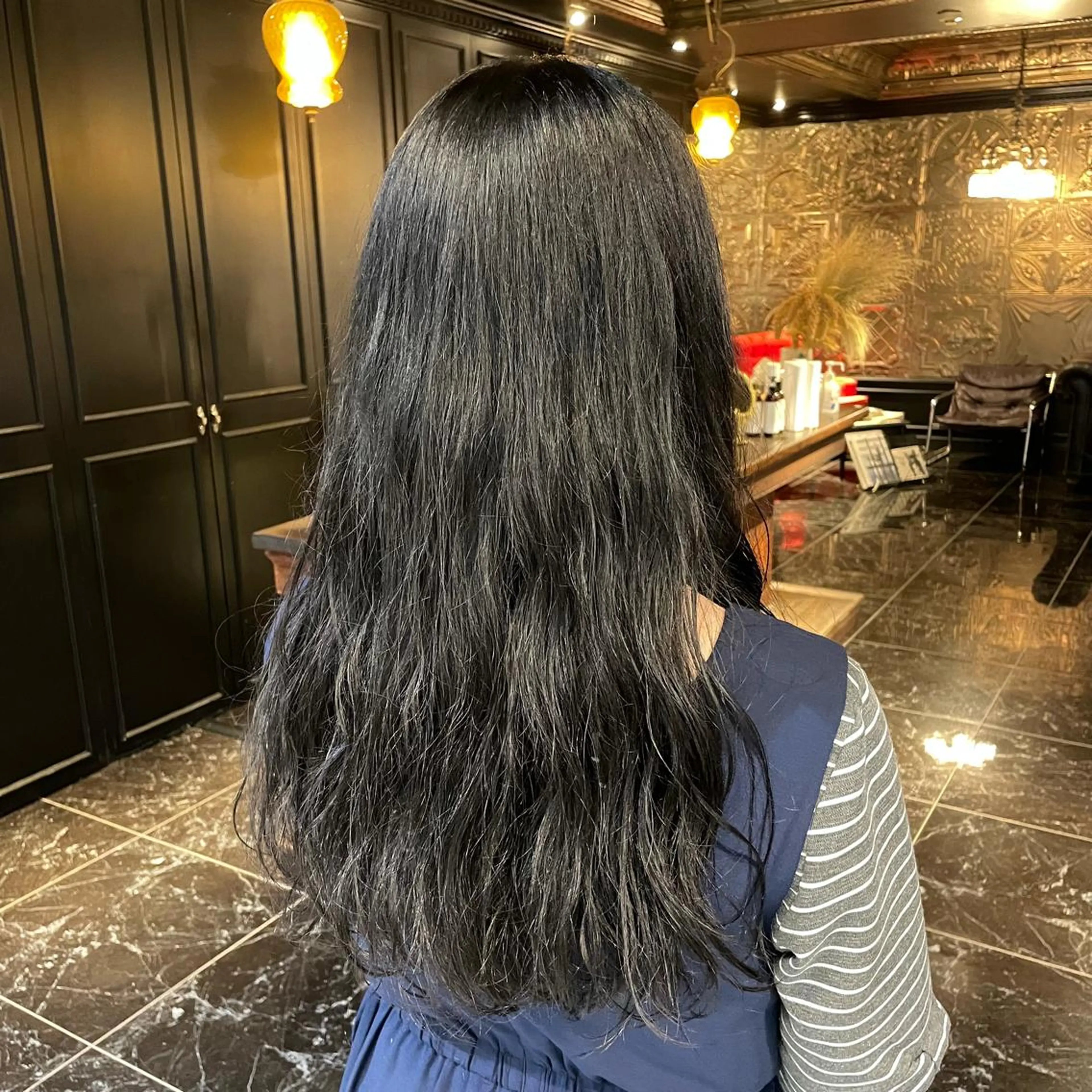 ロング パーマ ヘアアレンジ カット パーマ トリートメント レイヤー/ 透明感カラー/マドカのヘアスタイル