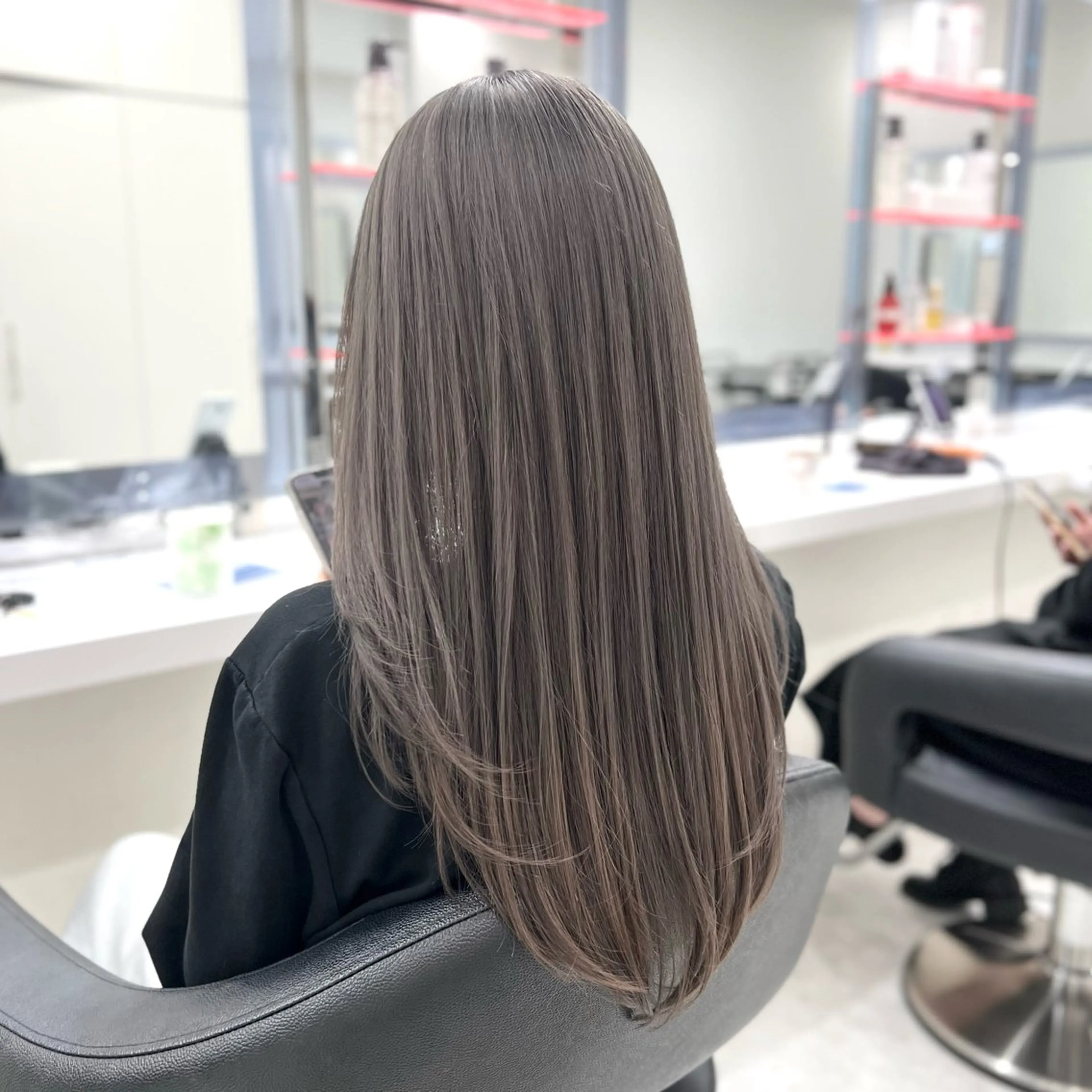 ロング カラー 艶髪グレージュ特化/ CHIKARAのヘアスタイル