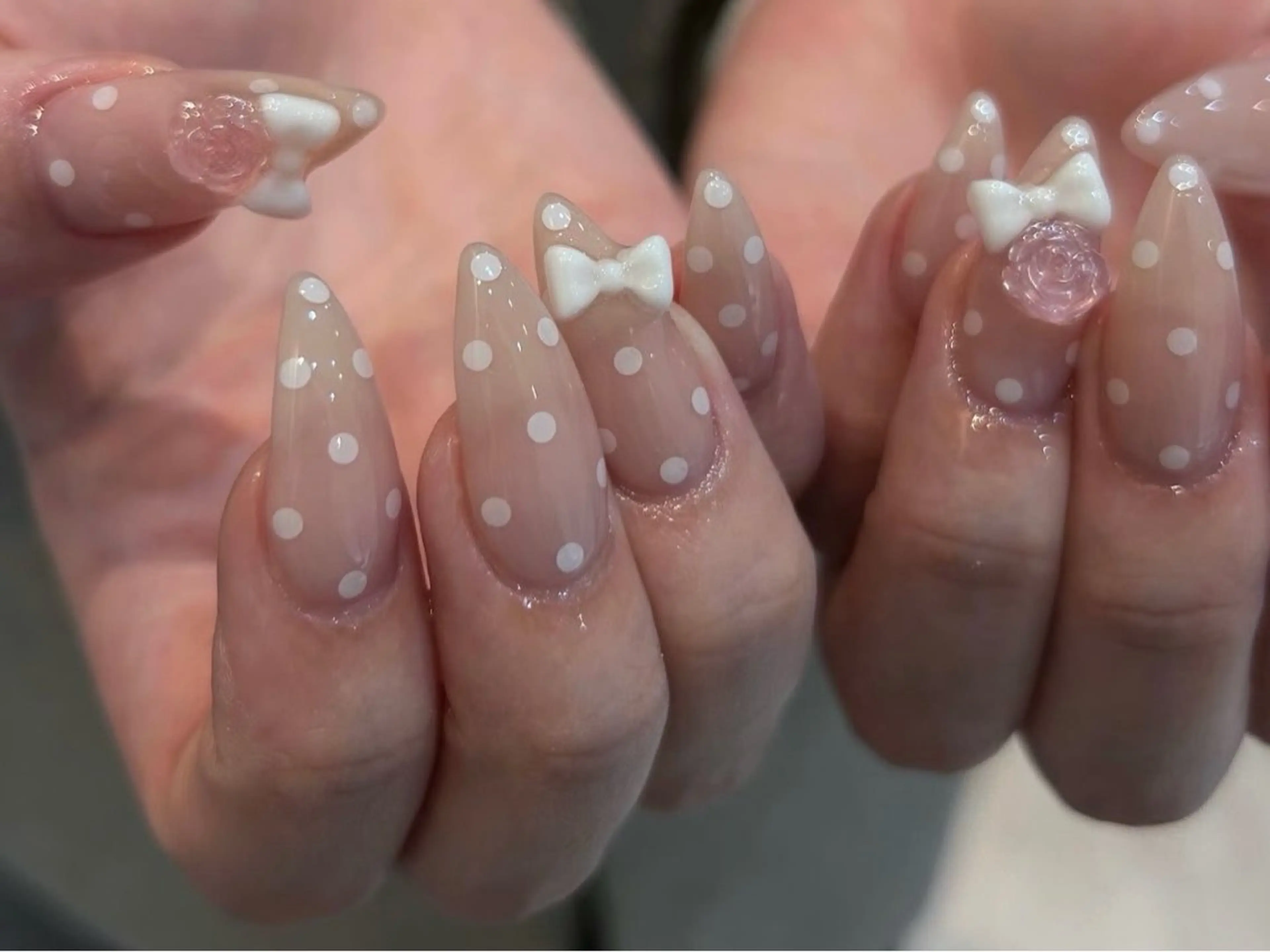 ネイル オーロラネイル 長さ出し フレンチネイル ジェルネイル ガラスフレンチ Rela・S NAILのネイルデザイン