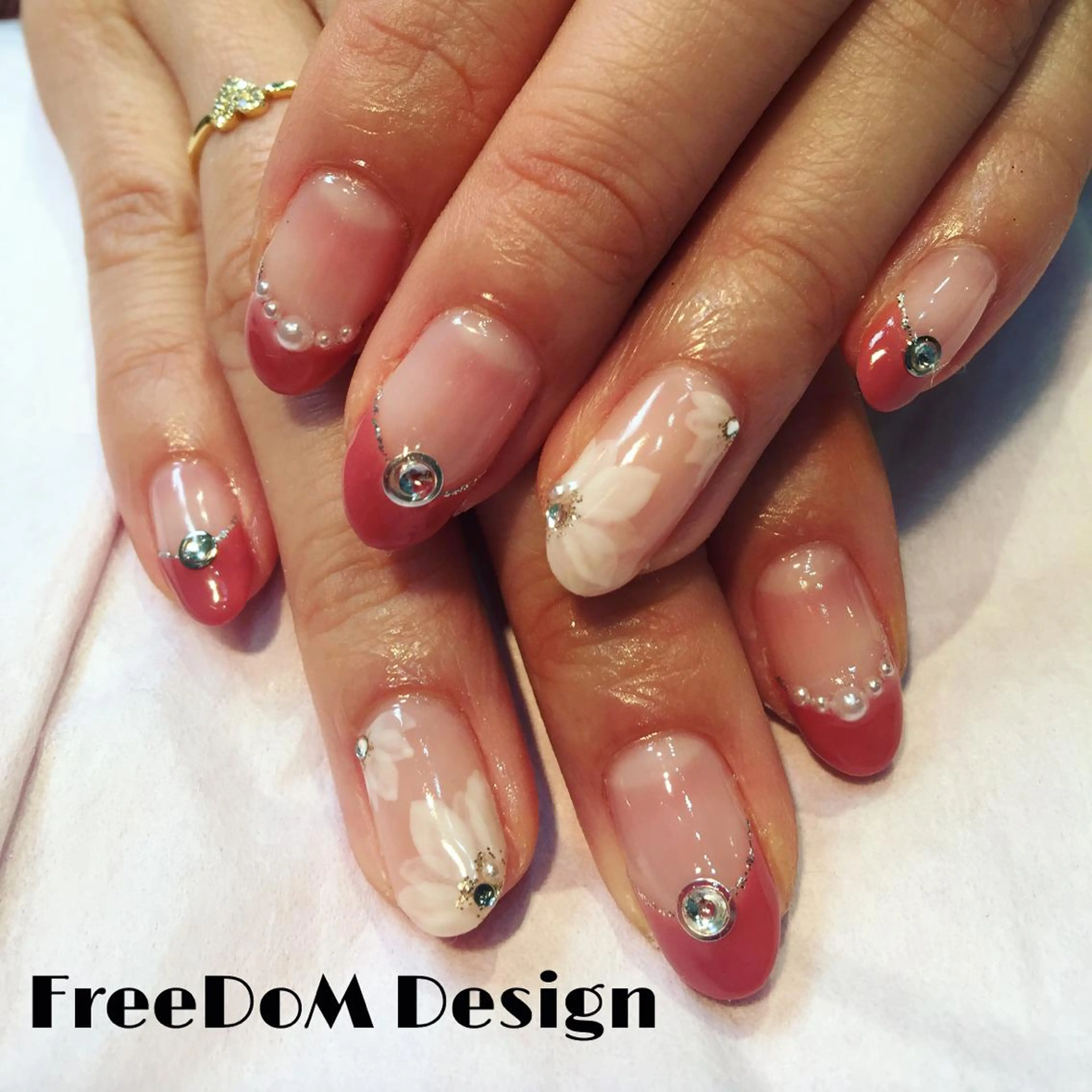 ネイル アートネイル ＦreeDoＭ   Design所属・W KUMIのネイルデザイン