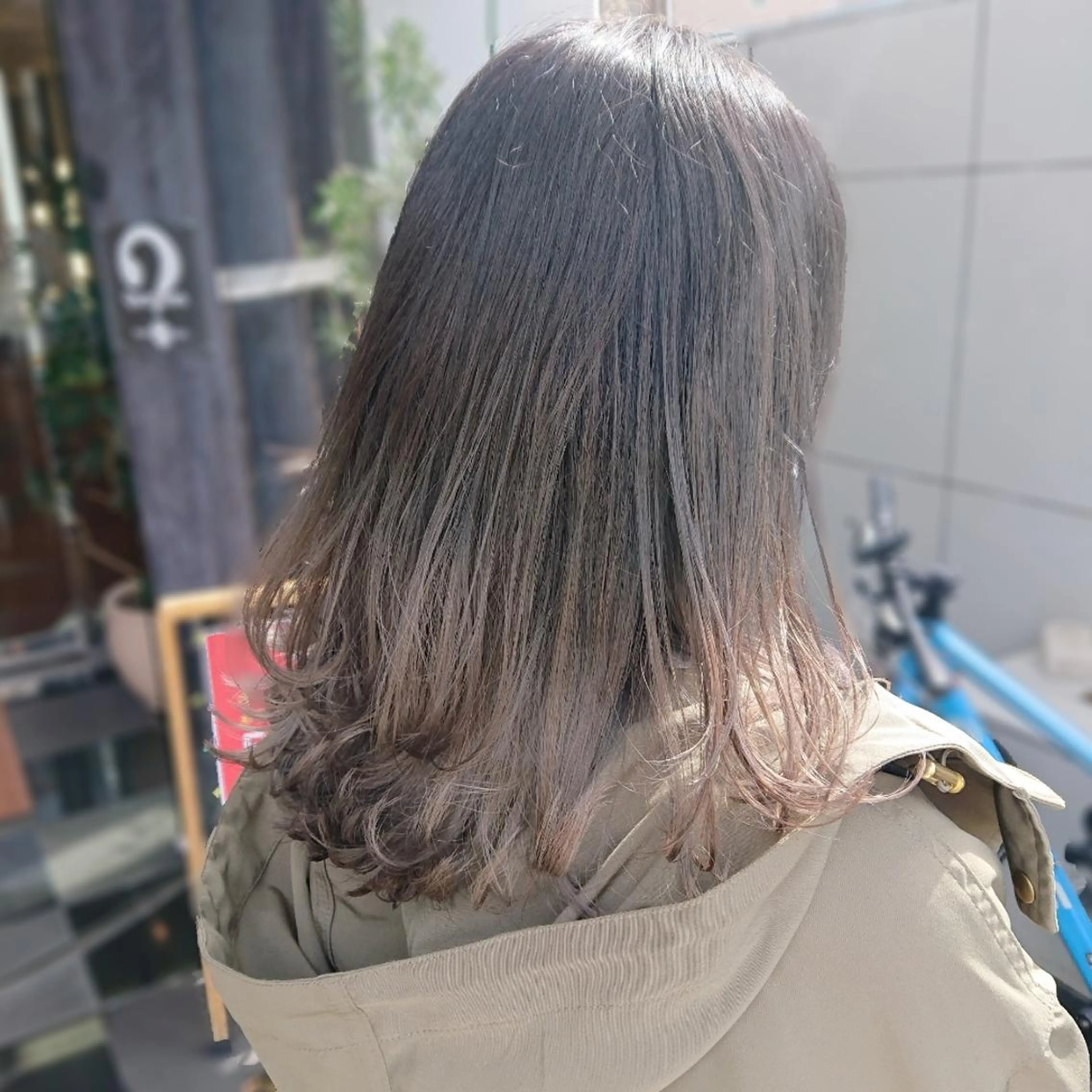 ミディアム カラー 古指 匠巳のヘアスタイル