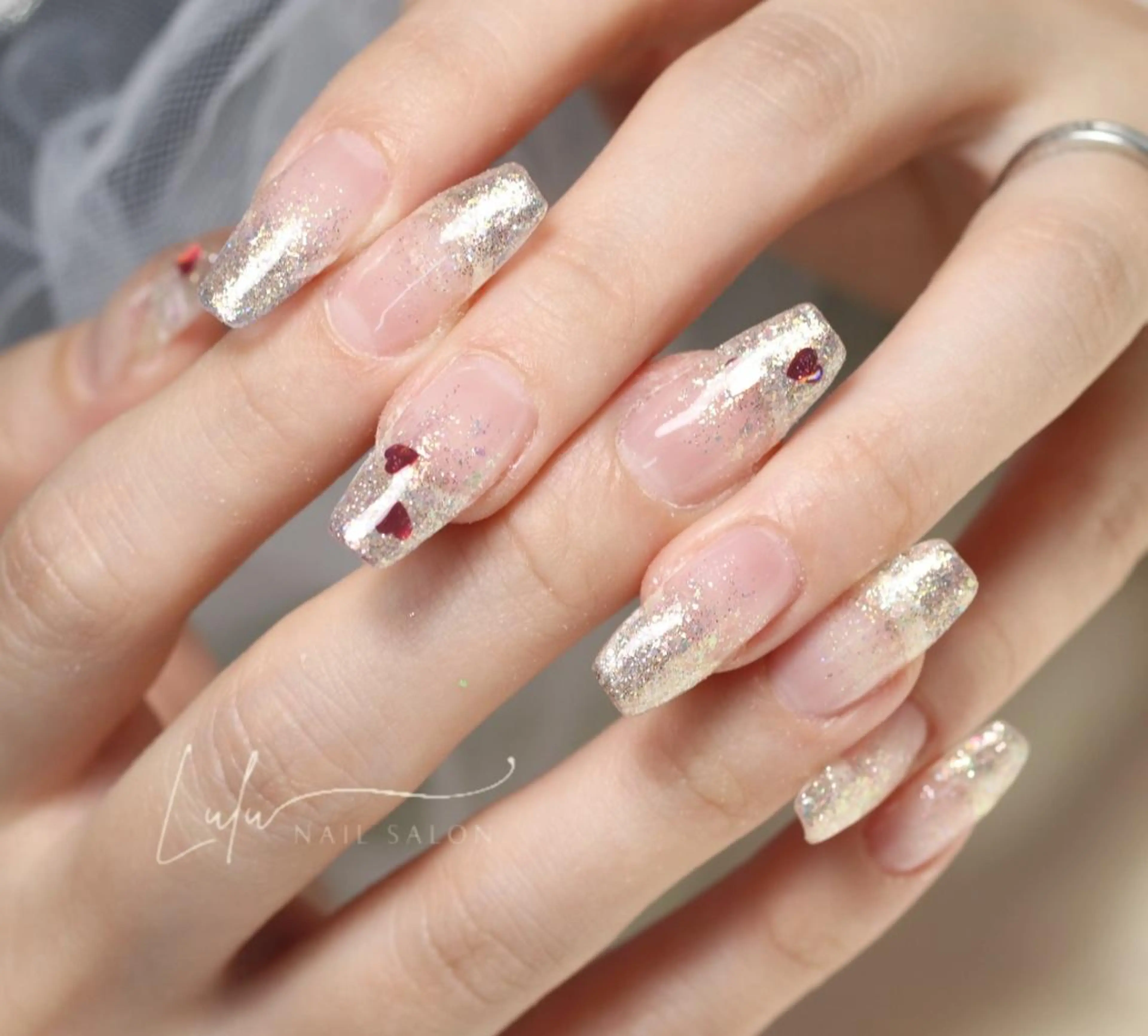 ネイル クリアネイル グラデーション ラメ(グリッター) ラメグラデーション Lulu nail salon 南堀江店所属・西村 あやかのネイルデザイン