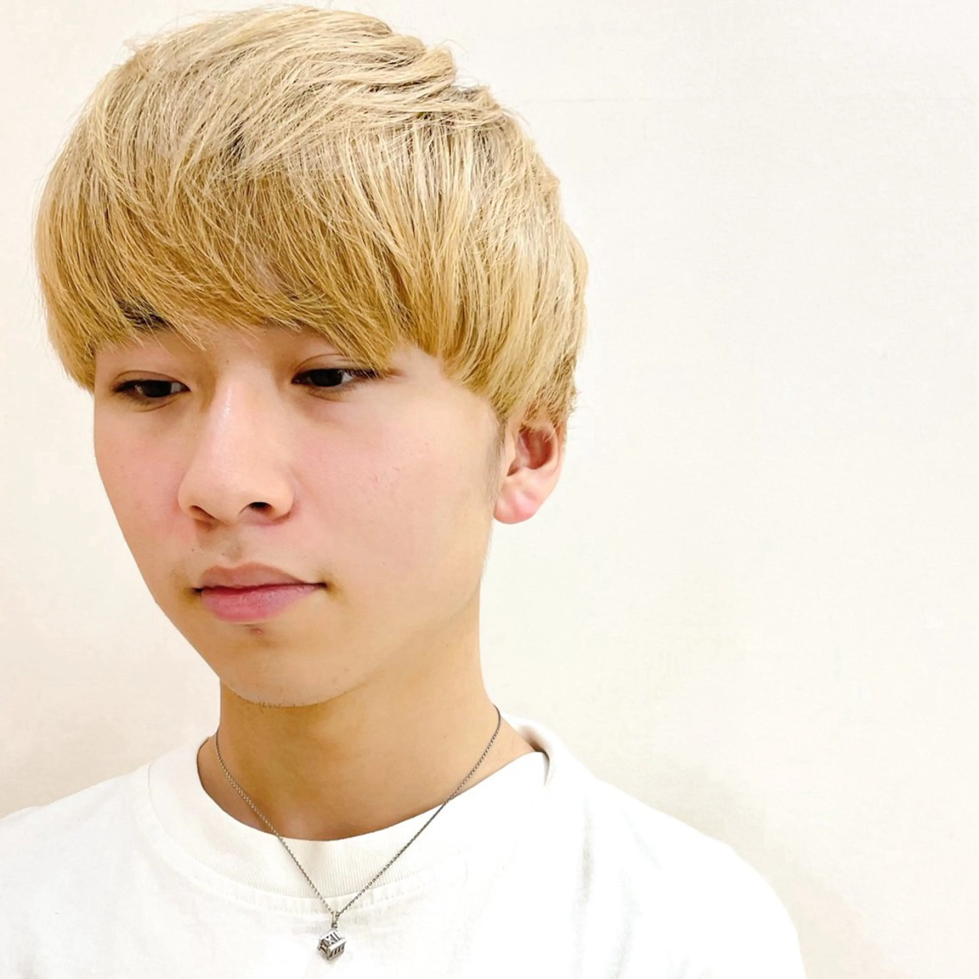 ショート メンズ メンズブリーチ カット ヘアカラー トリートメント デザインカラー/ 推しの配色　肥後のヘアスタイル