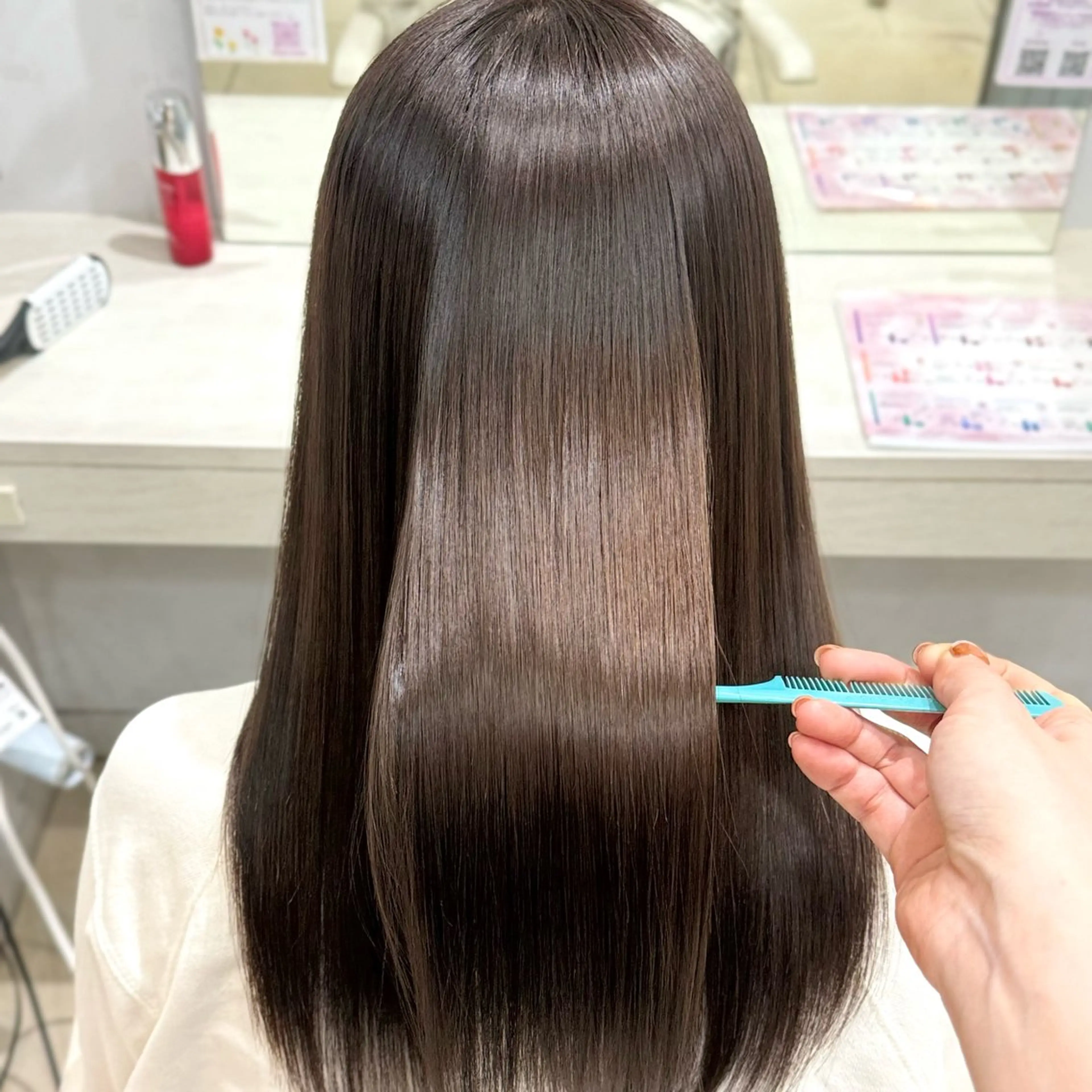 セミロング ヘアカラー 【髪質改善カラー】 あむ·. ⟡ 🖤のヘアスタイル