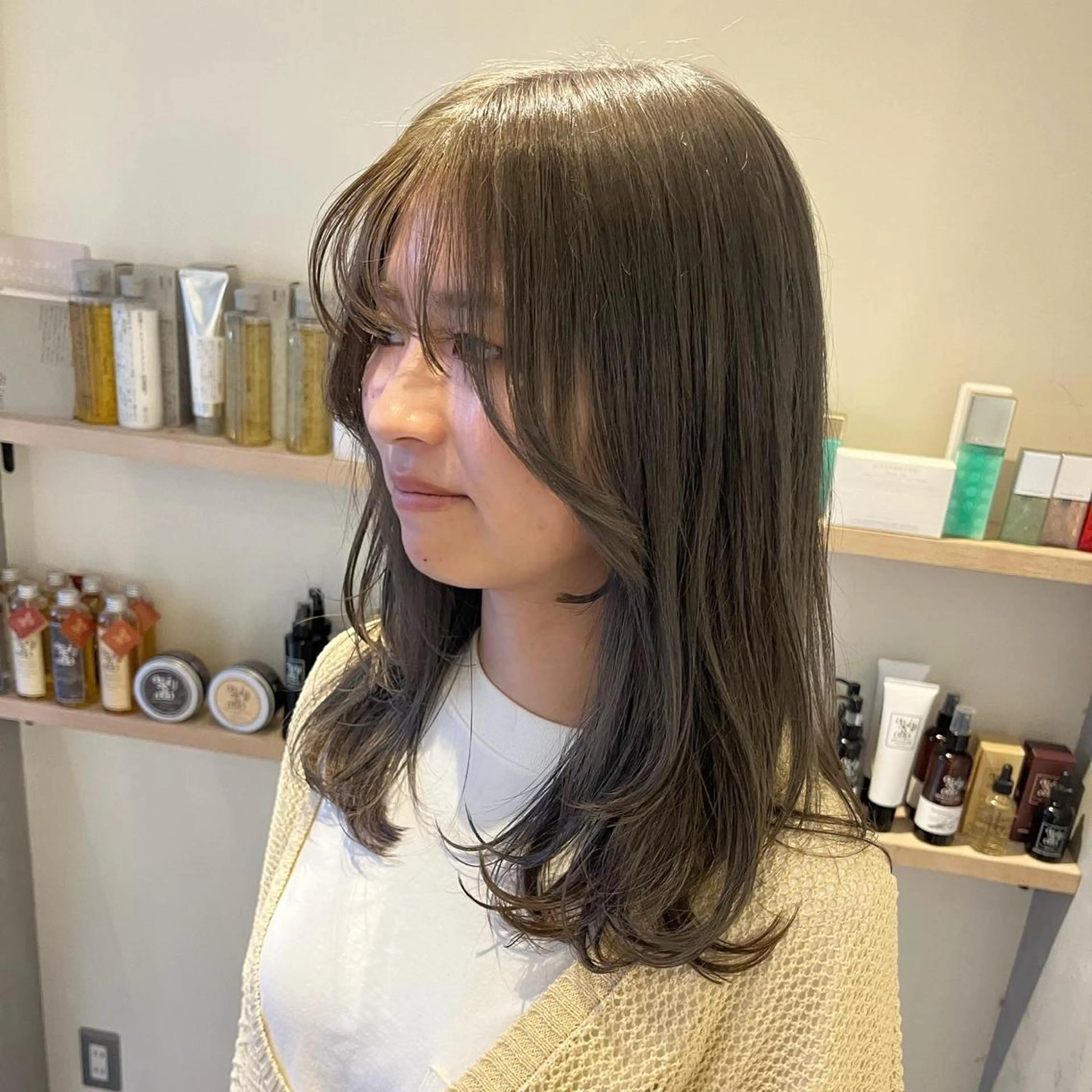 セミロング ヘアカラー mai ROCCOのヘアスタイル