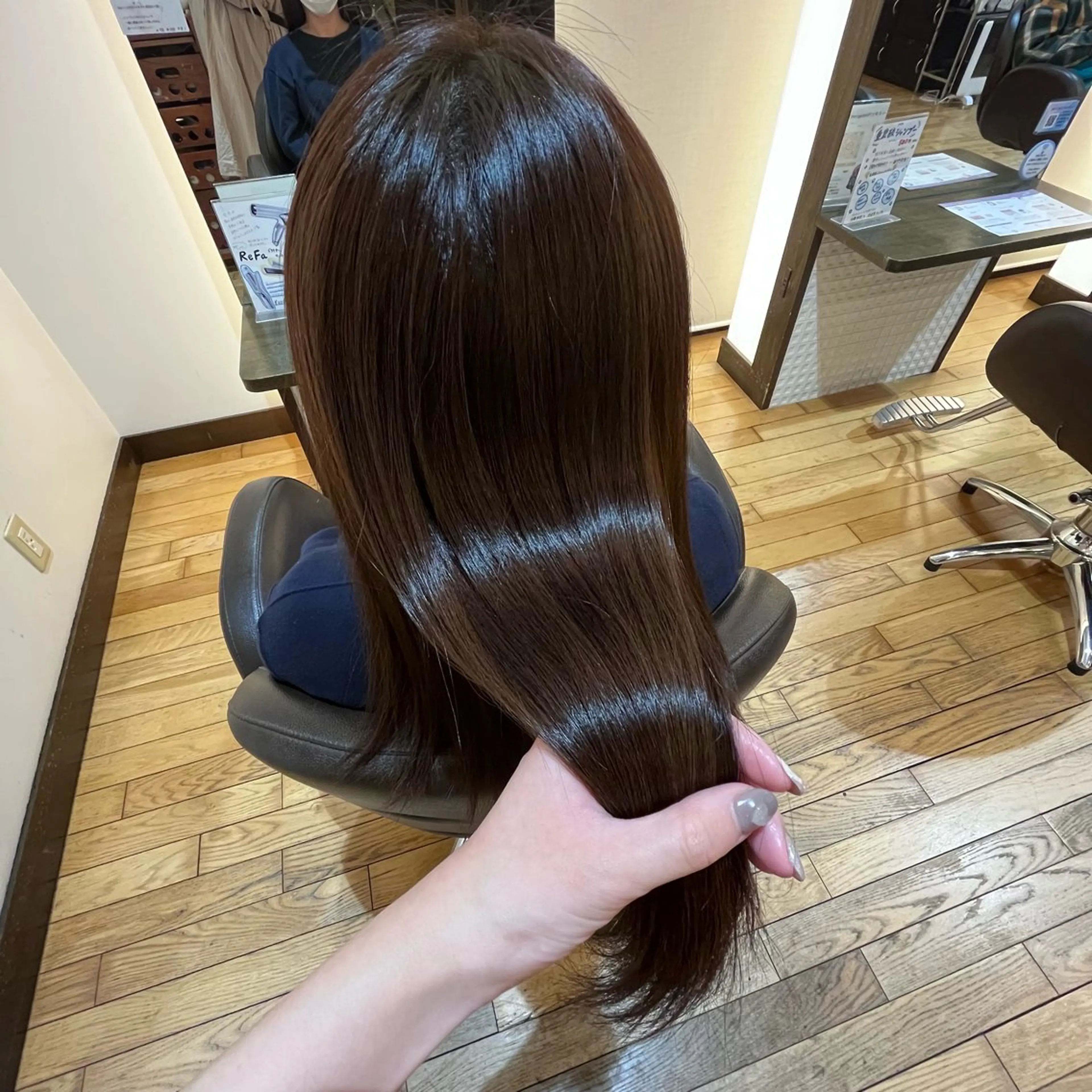ロング カラー ヘアカラー トリートメント 透明感美肌カラー/ 岡田澪香のヘアスタイル