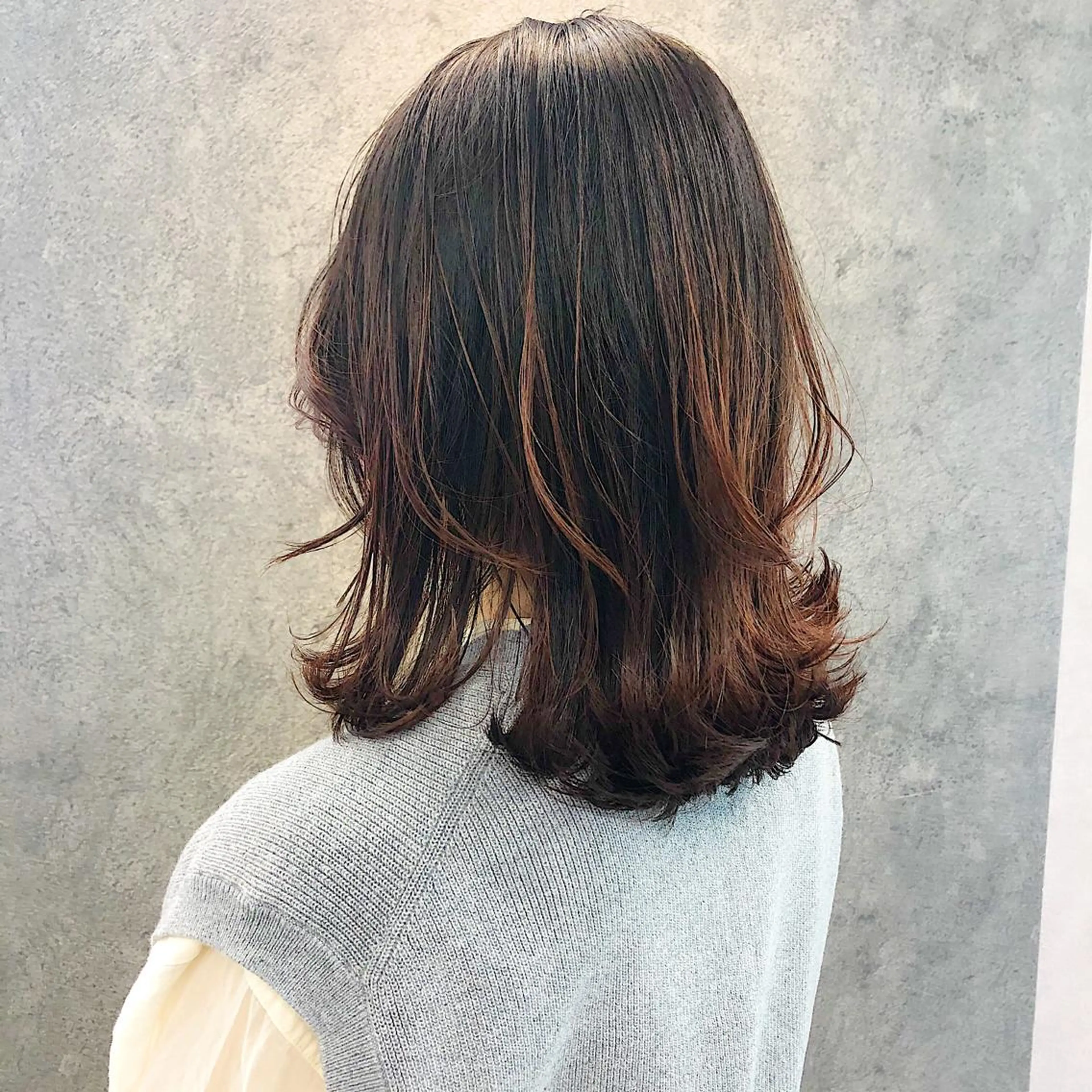 ミディアム 所渉/韓国レイヤー /ウルフカットのヘアスタイル