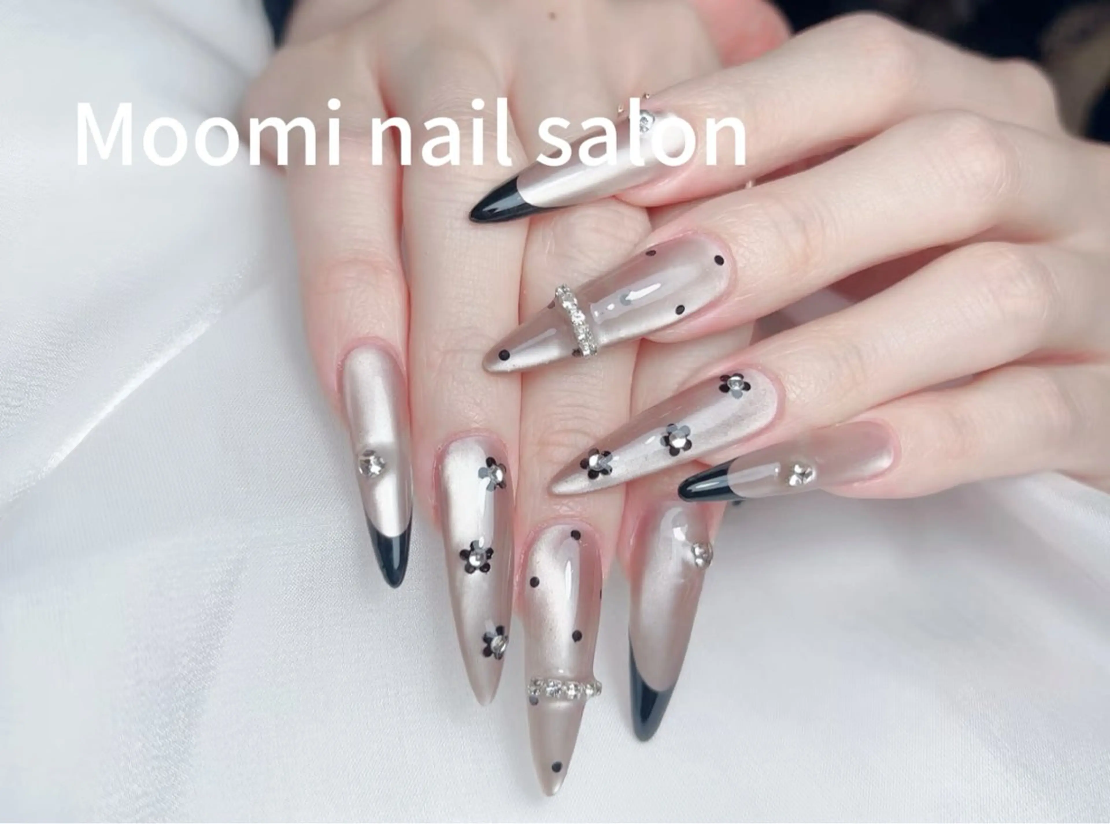 ロング ハンドネイル Moomi あずりのネイルデザイン