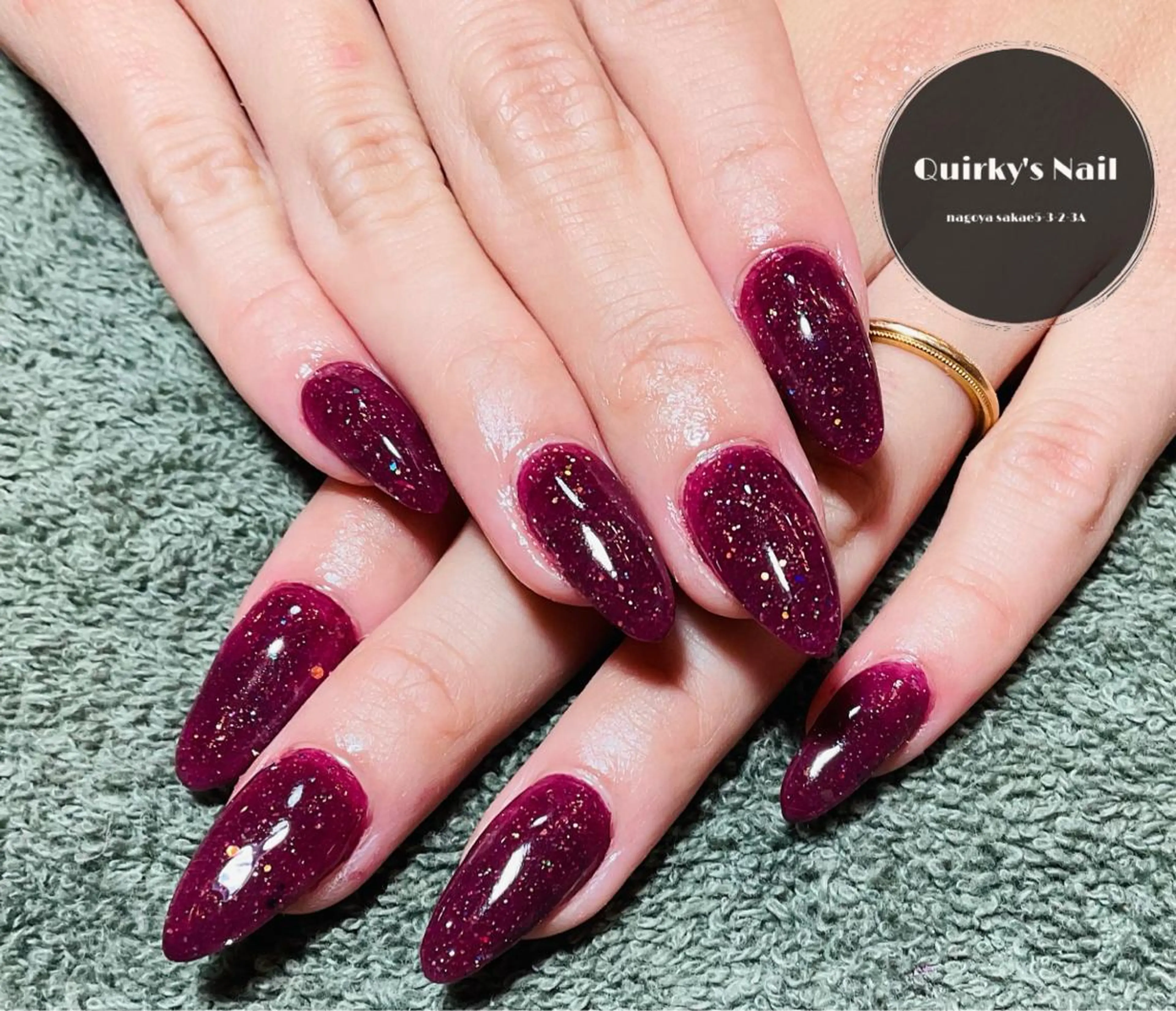ネイル アートネイル ボルドー ジェルネイル ラメ(グリッター) ワンカラーネイル Quirky's Nail【栄店】のネイルデザイン