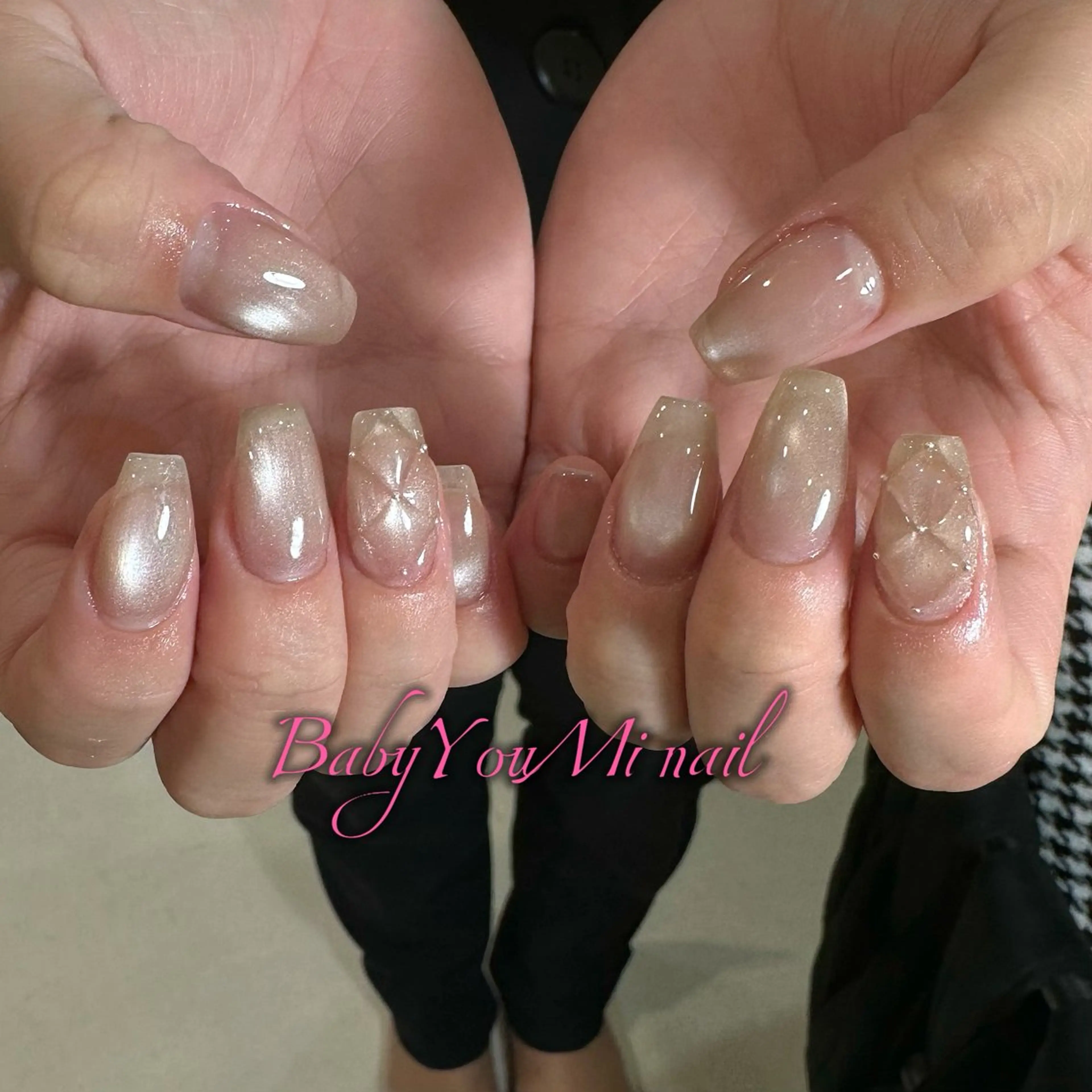 ネイル オーロラネイル フラワーネイル フットネイル フレンチネイル ジェルネイル ハンドネイル Oomiya 服部のネイルデザイン