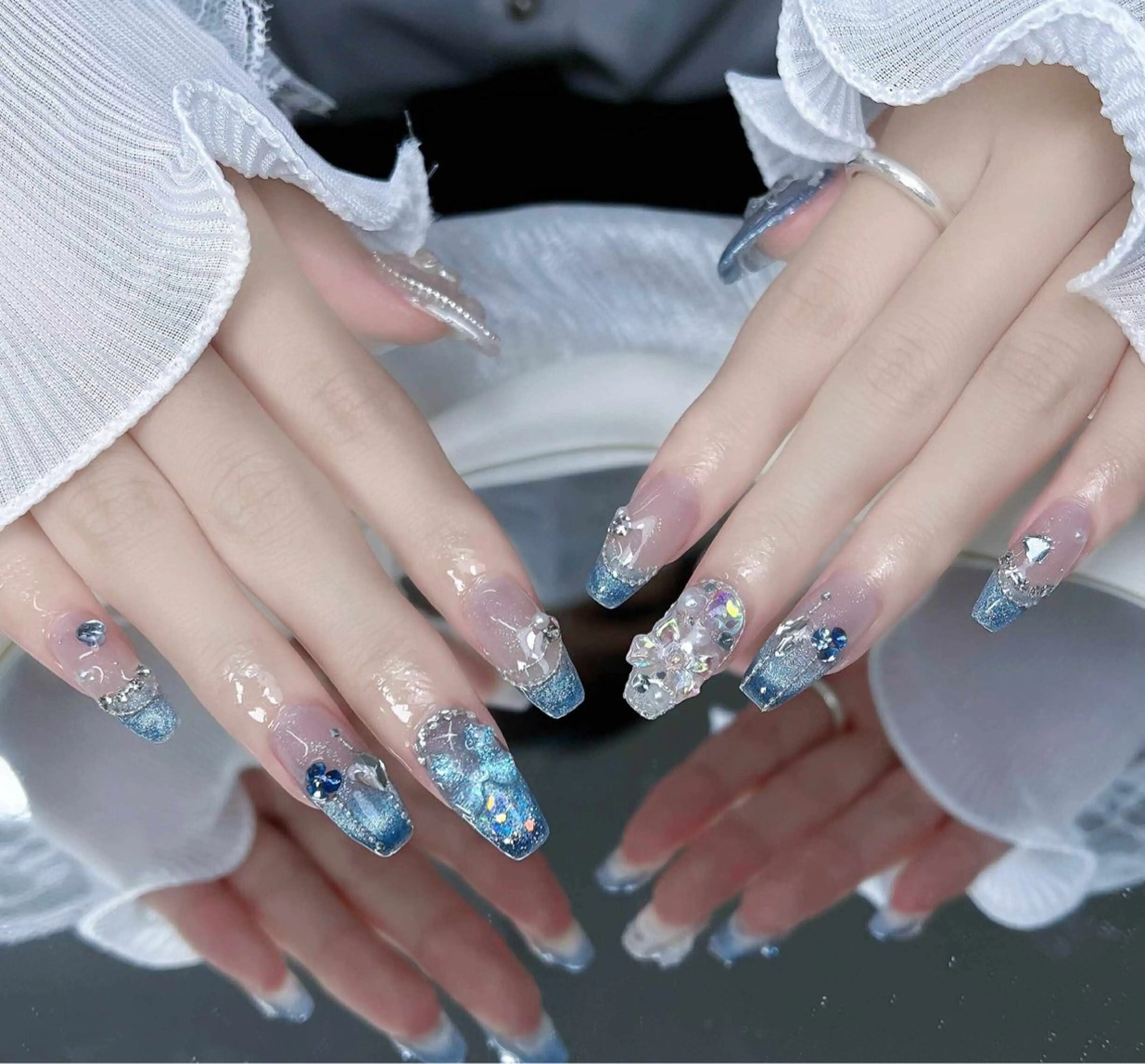 ネイル アートネイル オーロラネイル フットネイル ジェルネイル キラキラネイル ハンドネイル ハンドケア Nova Nail Shinsaiのネイルデザイン