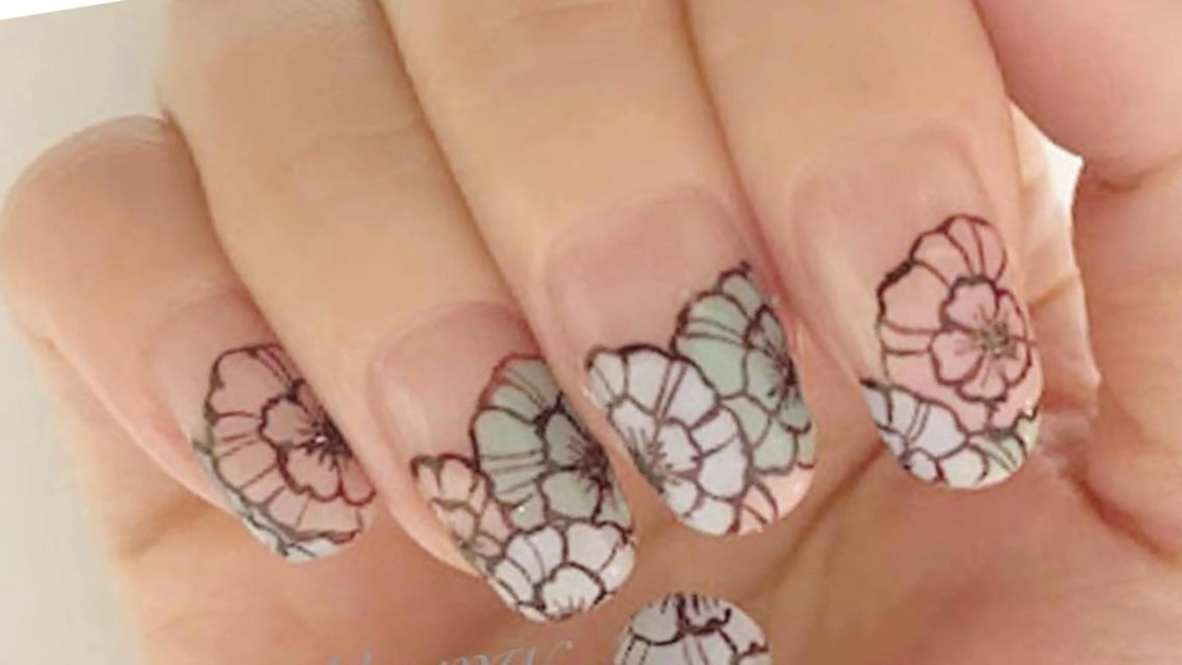 ネイル ハンドネイル NAIL_ROOM_R所属・NAIL_ROOM Rのネイルデザイン