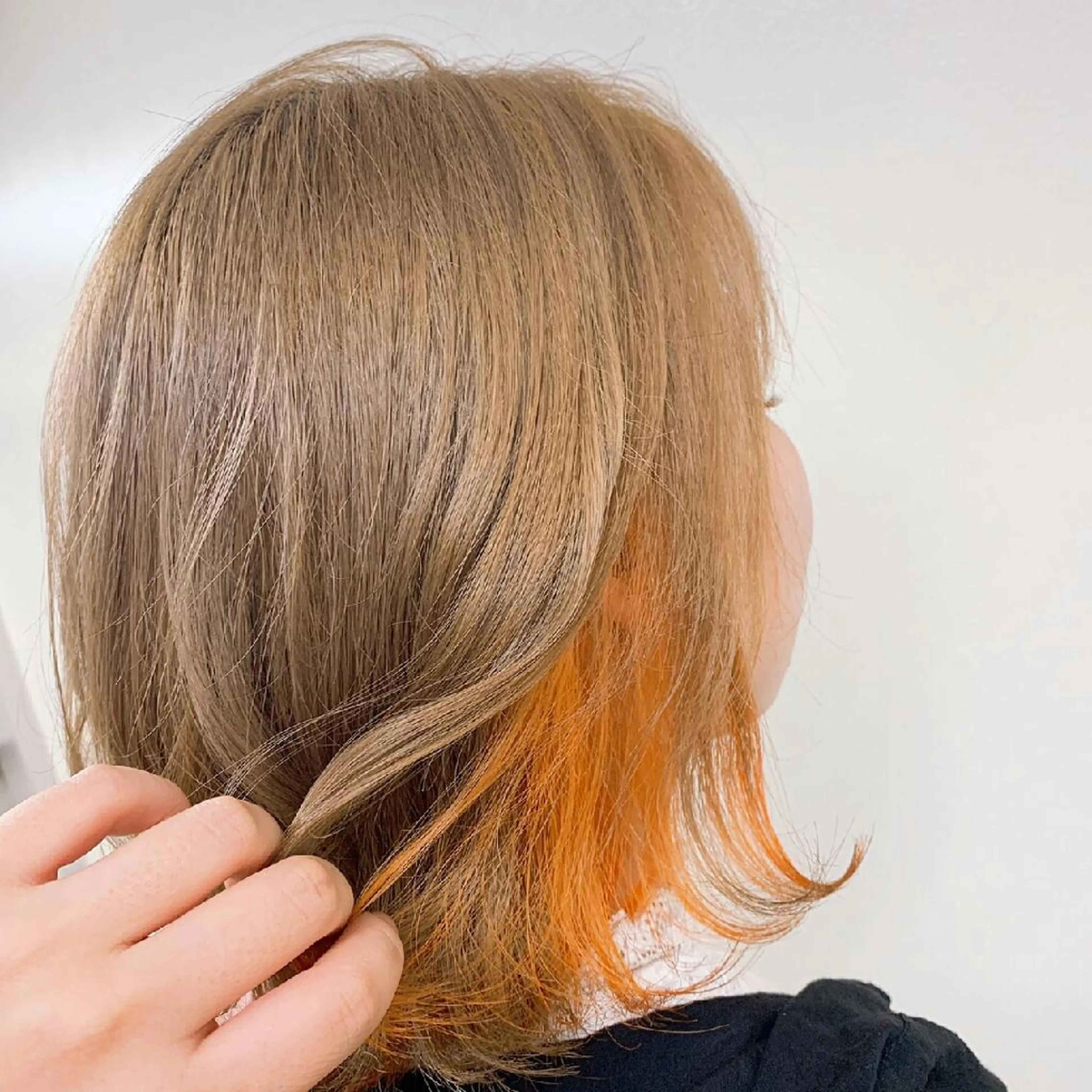 ショート カラー ベージュカラー オレンジ 田辺 侑未のヘアスタイル