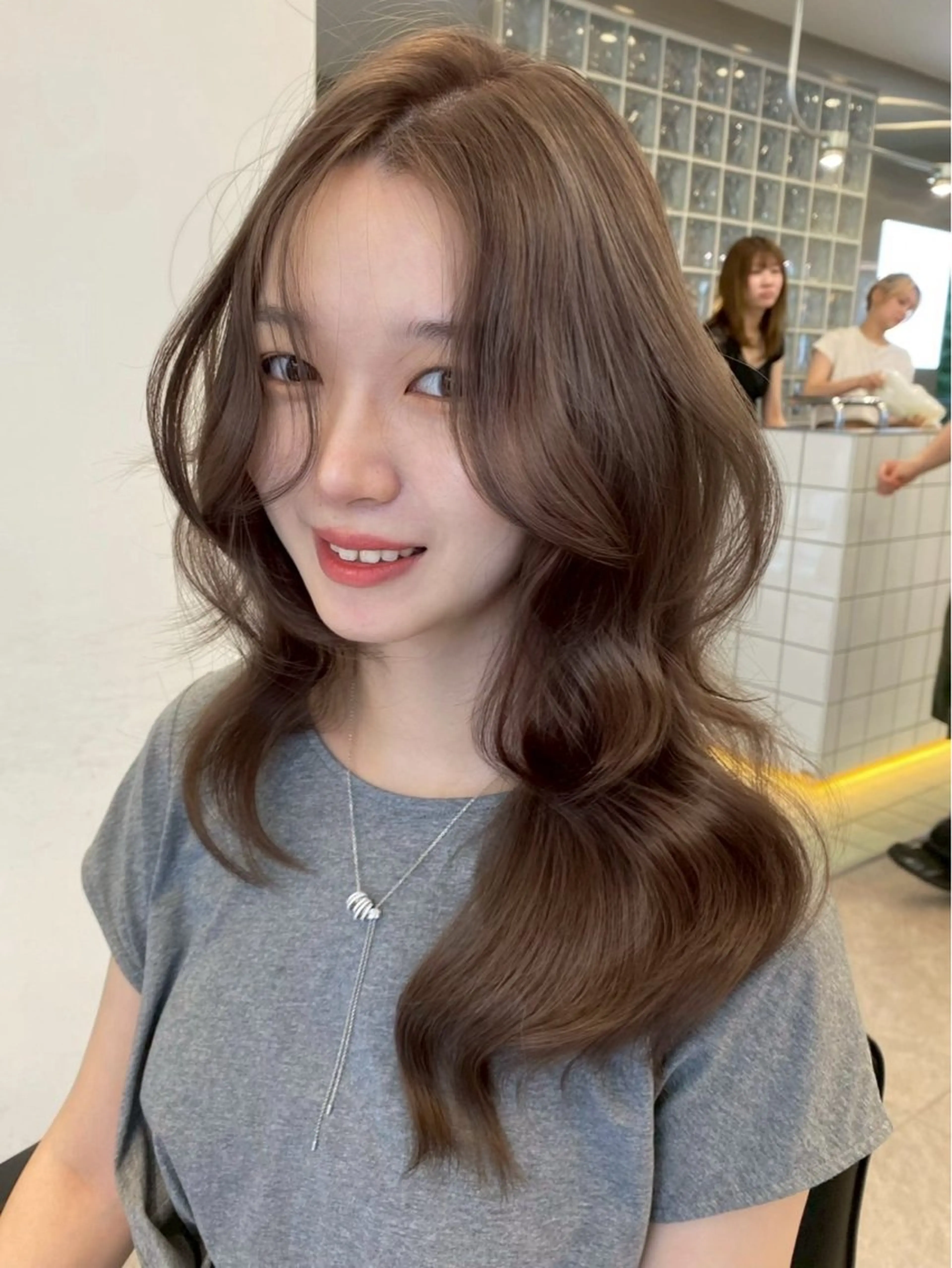 ロング カラー ヘアカラー ヒガセ コハのヘアスタイル