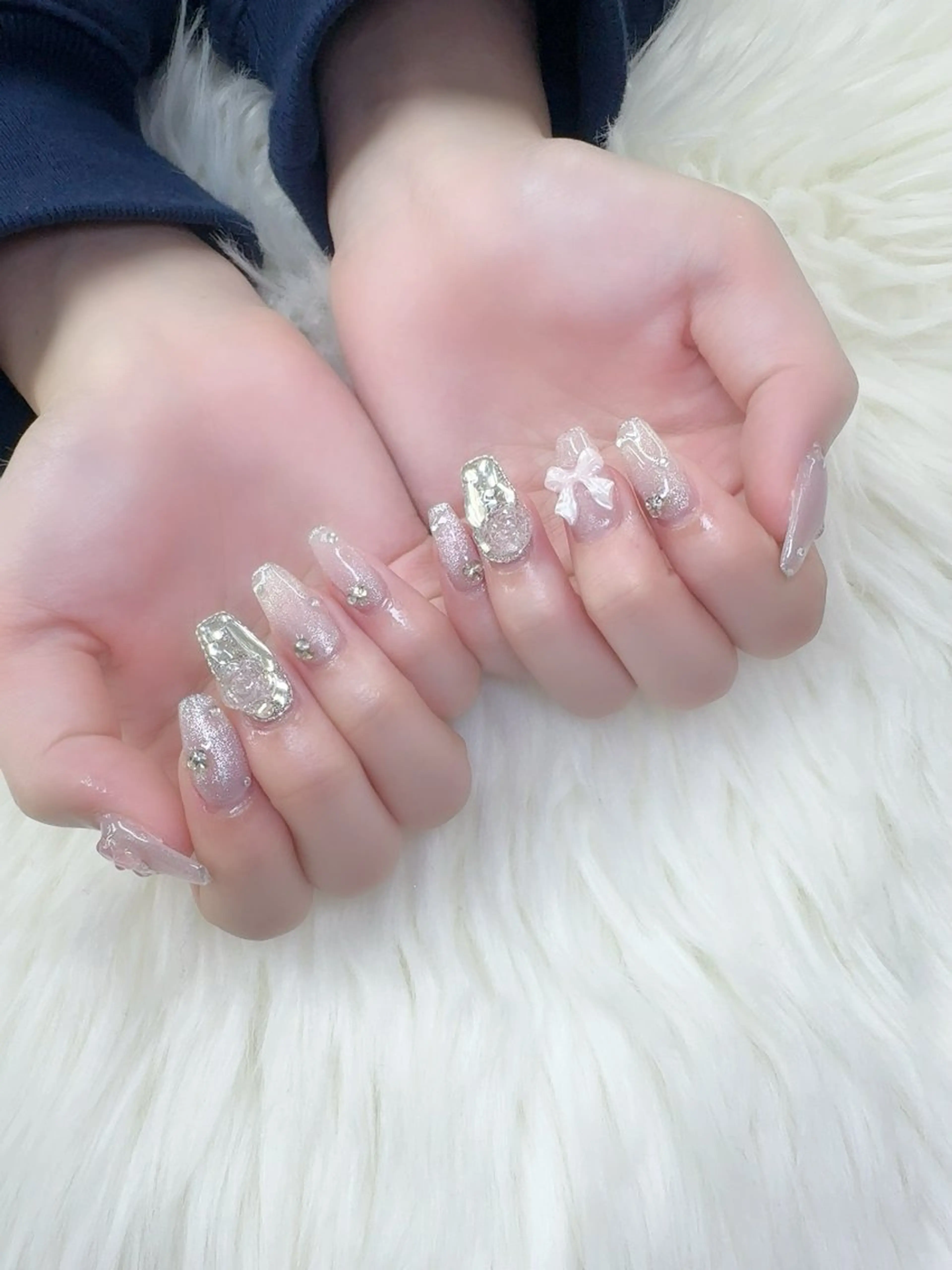 ネイル フレンチネイル グラデーション キラキラネイル 韓国ネイル マグネットネイル ハンドネイル Mlan Nailのネイルデザイン