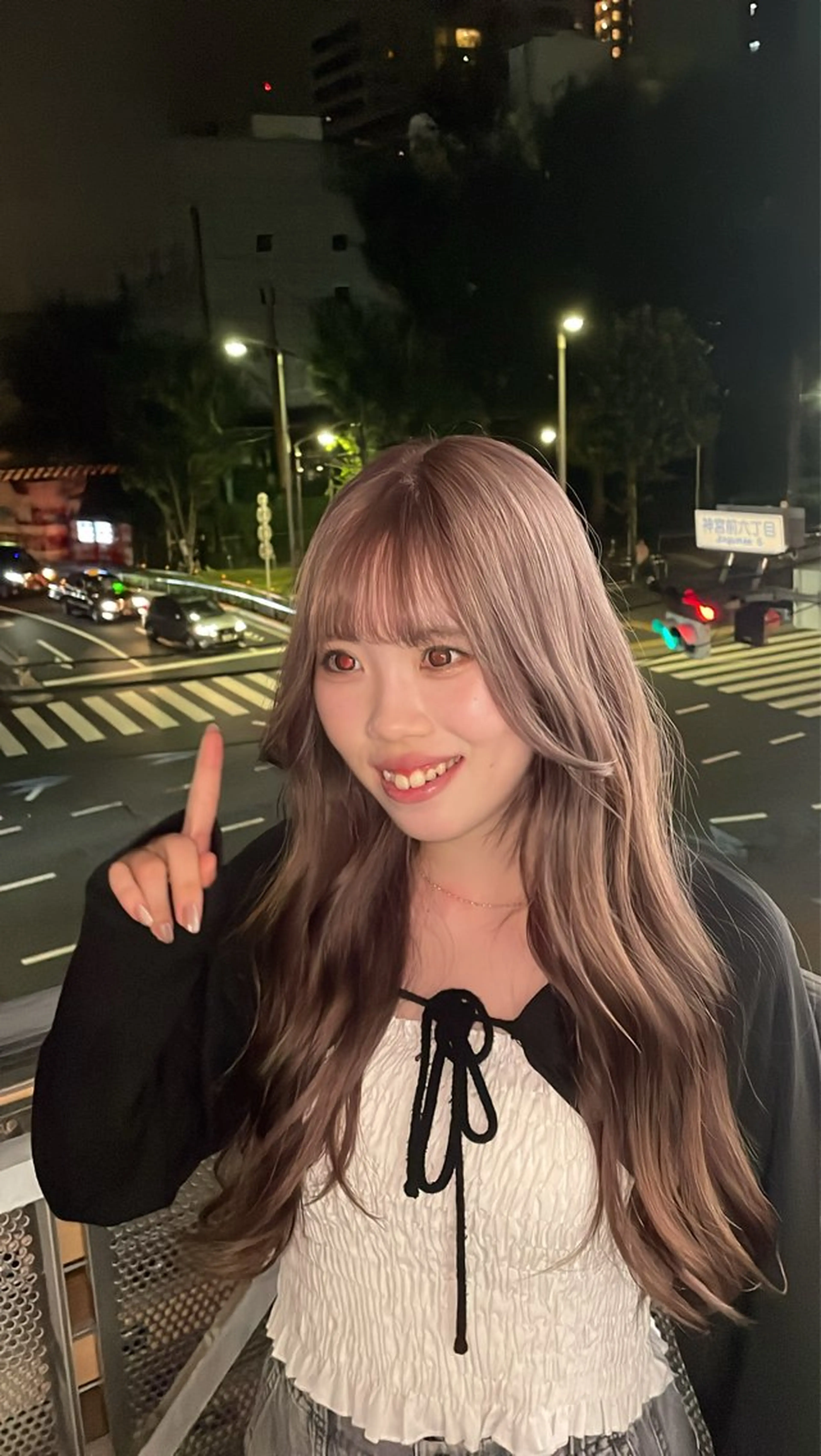 ロング カラー ヘアアレンジ ベージュカラー ブリーチ ハイトーンカラー ミルクティーベージュ ロング ヘアカラー driP.by HAVANA所属・ケアブリーチ／パーマ 工藤のヘアスタイル
