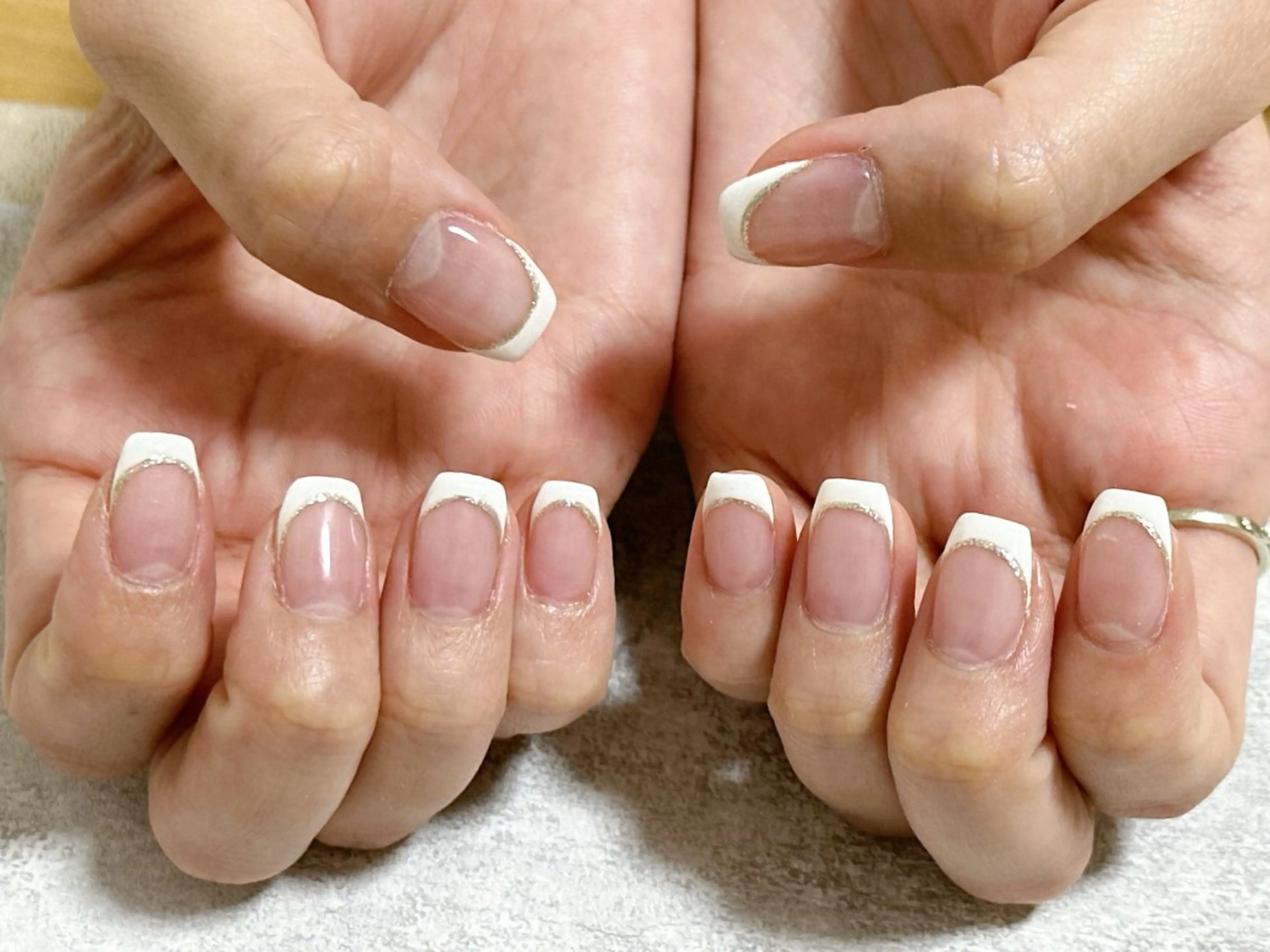 ネイル オーロラネイル ブルー フットネイル フレンチネイル ジェルネイル ハンドネイル kiki nail たまプラーザのネイルデザイン