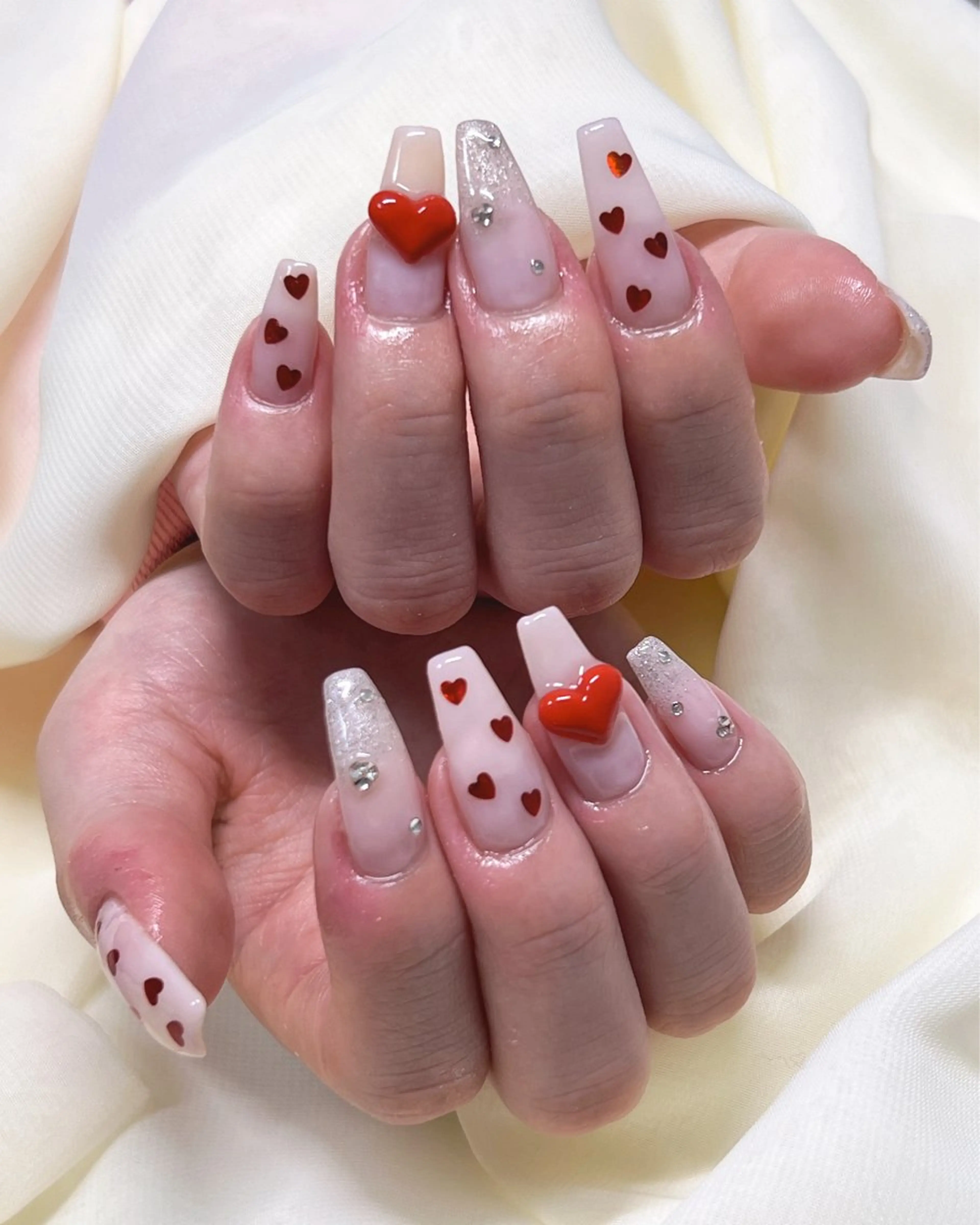 ネイル 持ち込み バレンタイン nail salon MUAのネイルデザイン
