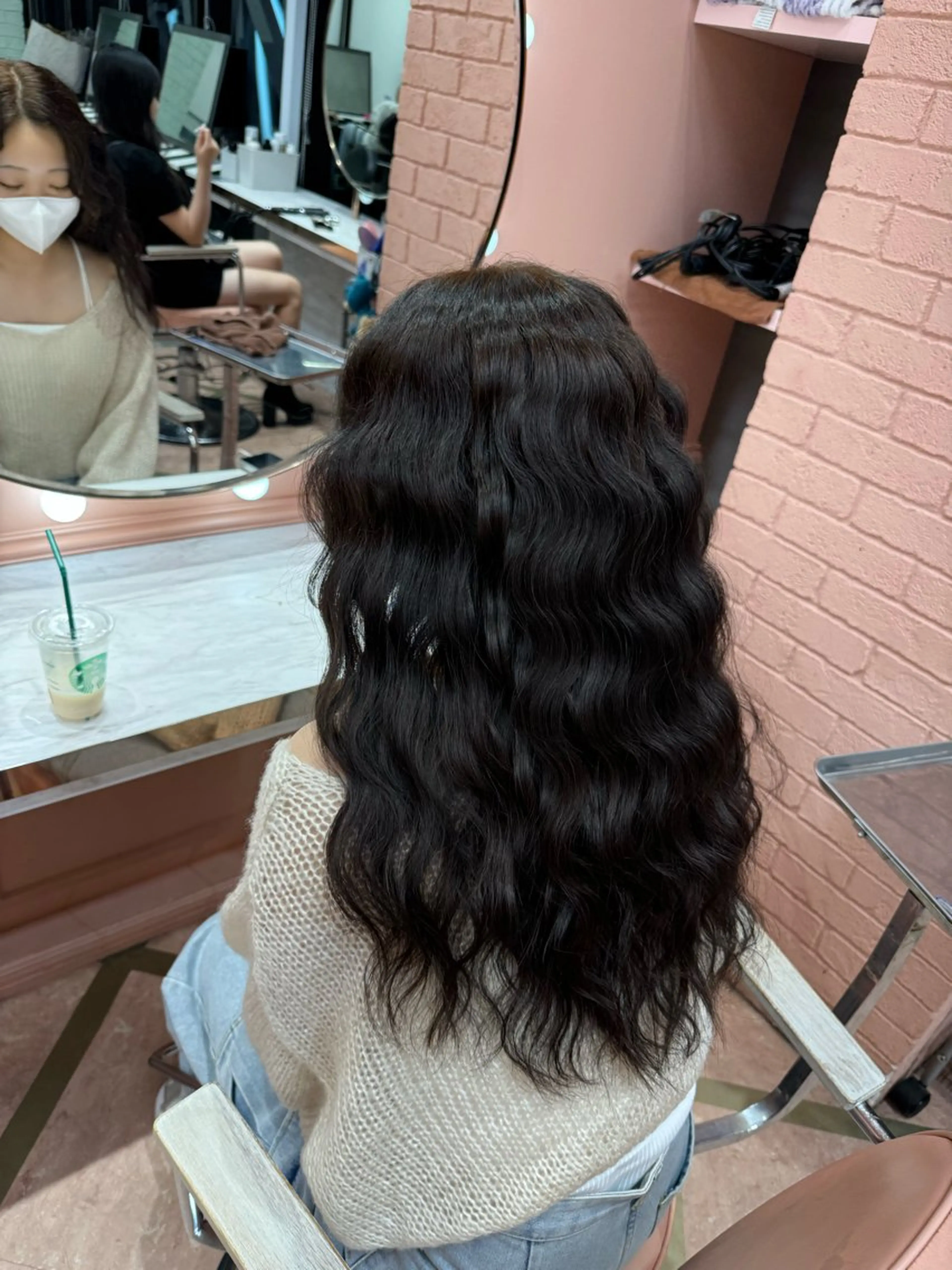 ロング 🇰🇷韓国風ハイ トーンKANA🖤のヘアスタイル