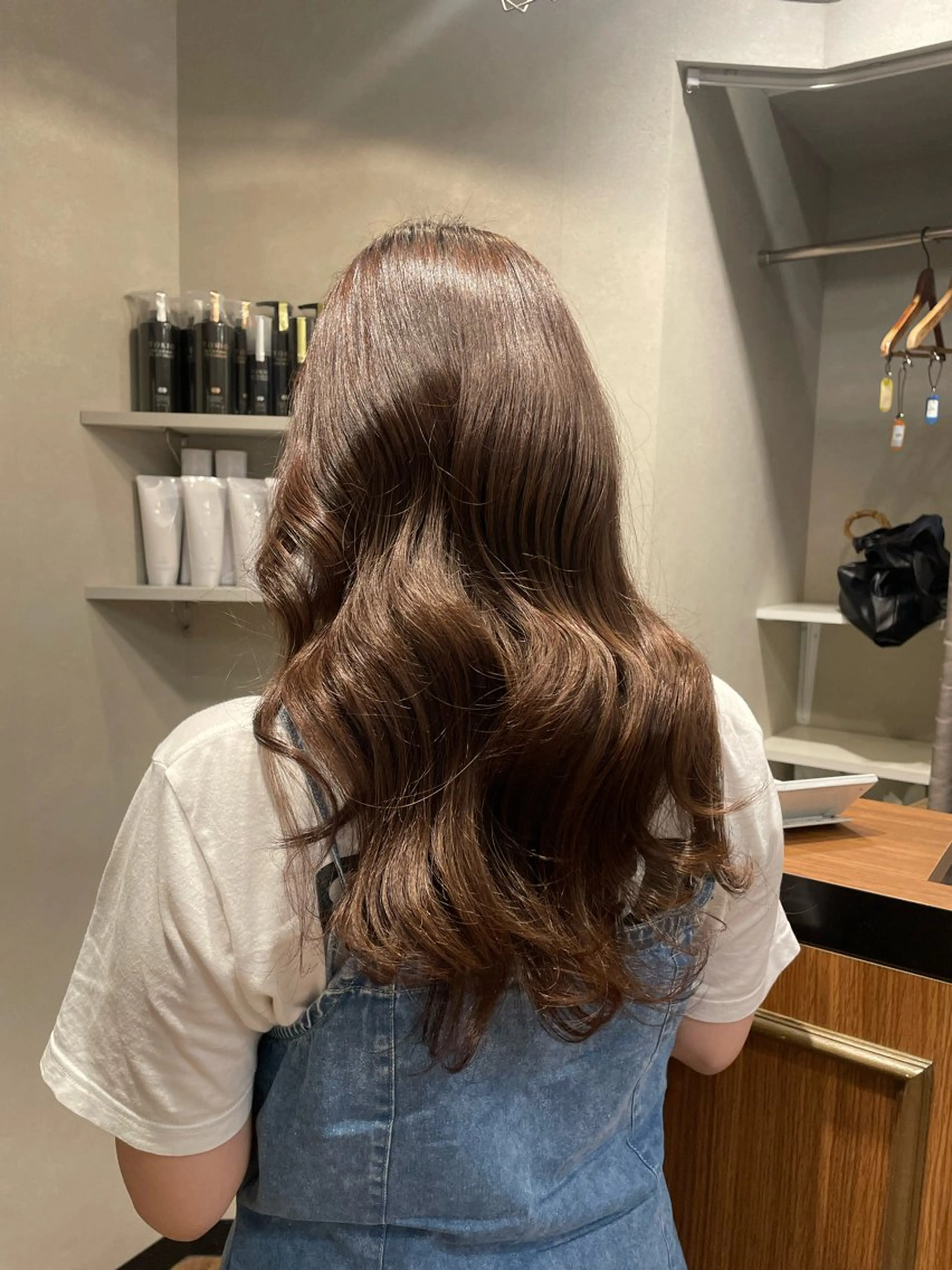 ロング カラー 西岡 幸穂のヘアスタイル