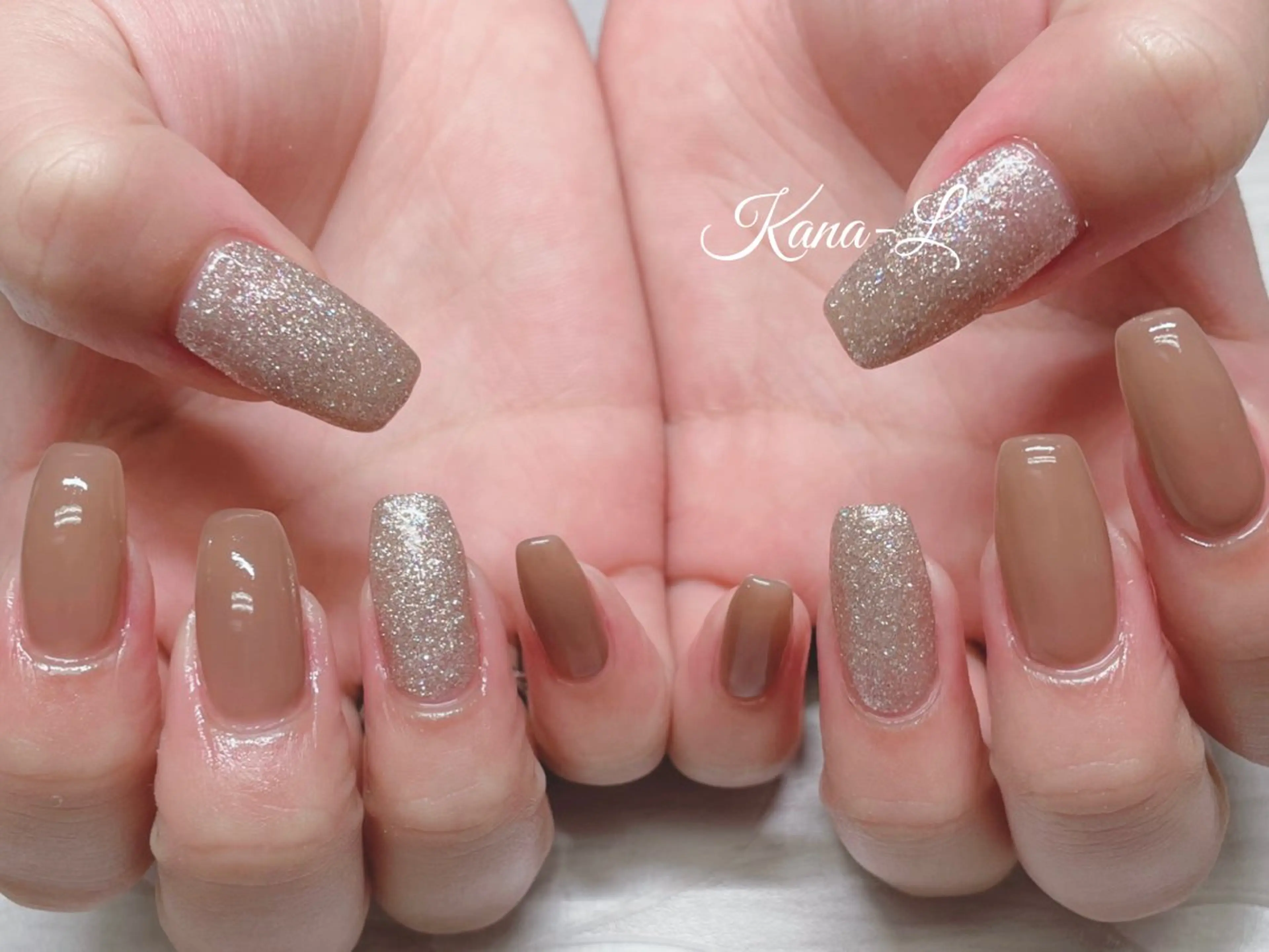 ネイル ジェルネイル ラメ(グリッター) ワンカラーネイル パラジェル 芦辺 香奈のネイルデザイン