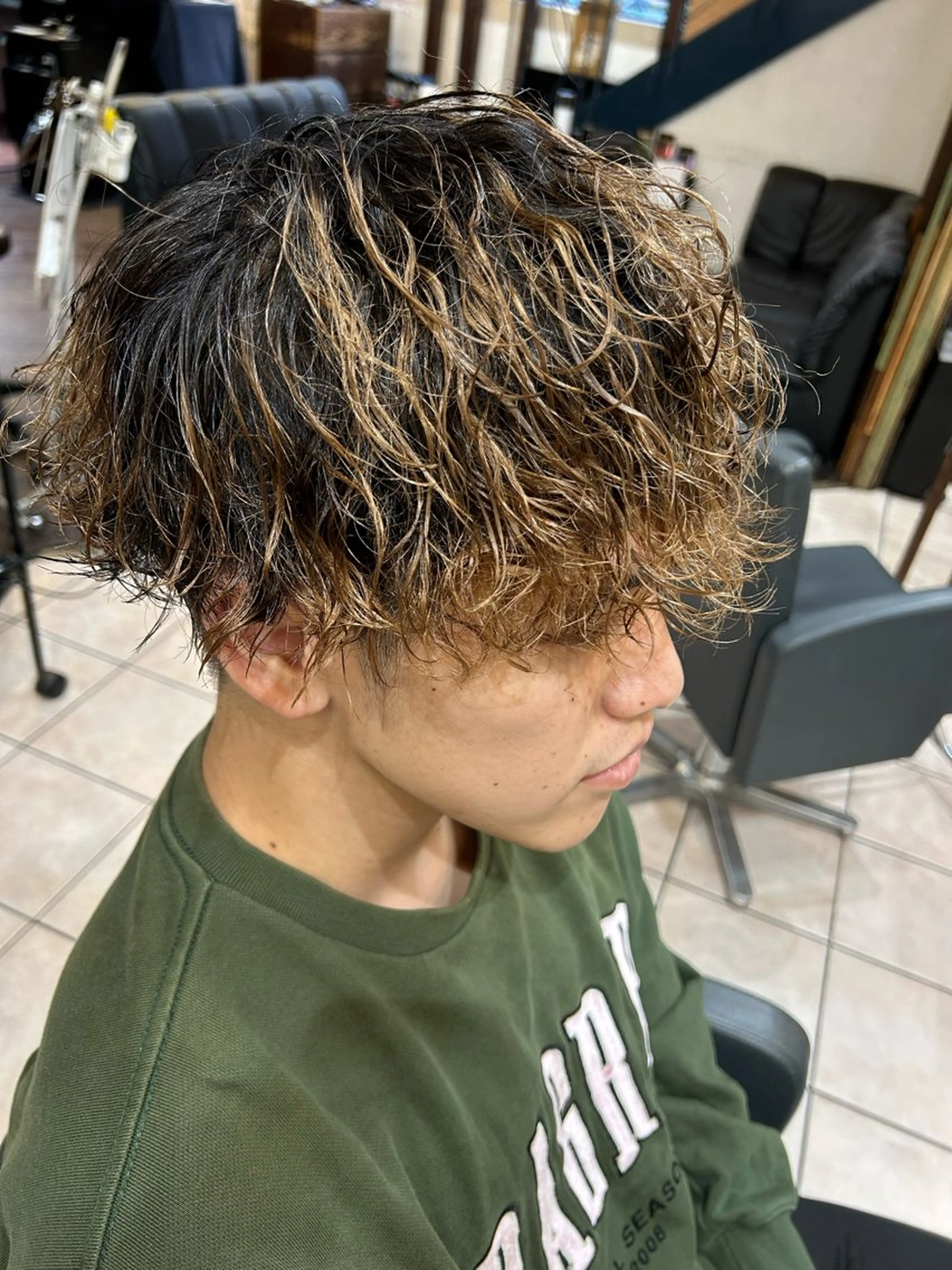 ミディアム パーマ メンズ 大阪/梅田/シャドウ パーマ/ノボリユウタのヘアスタイル