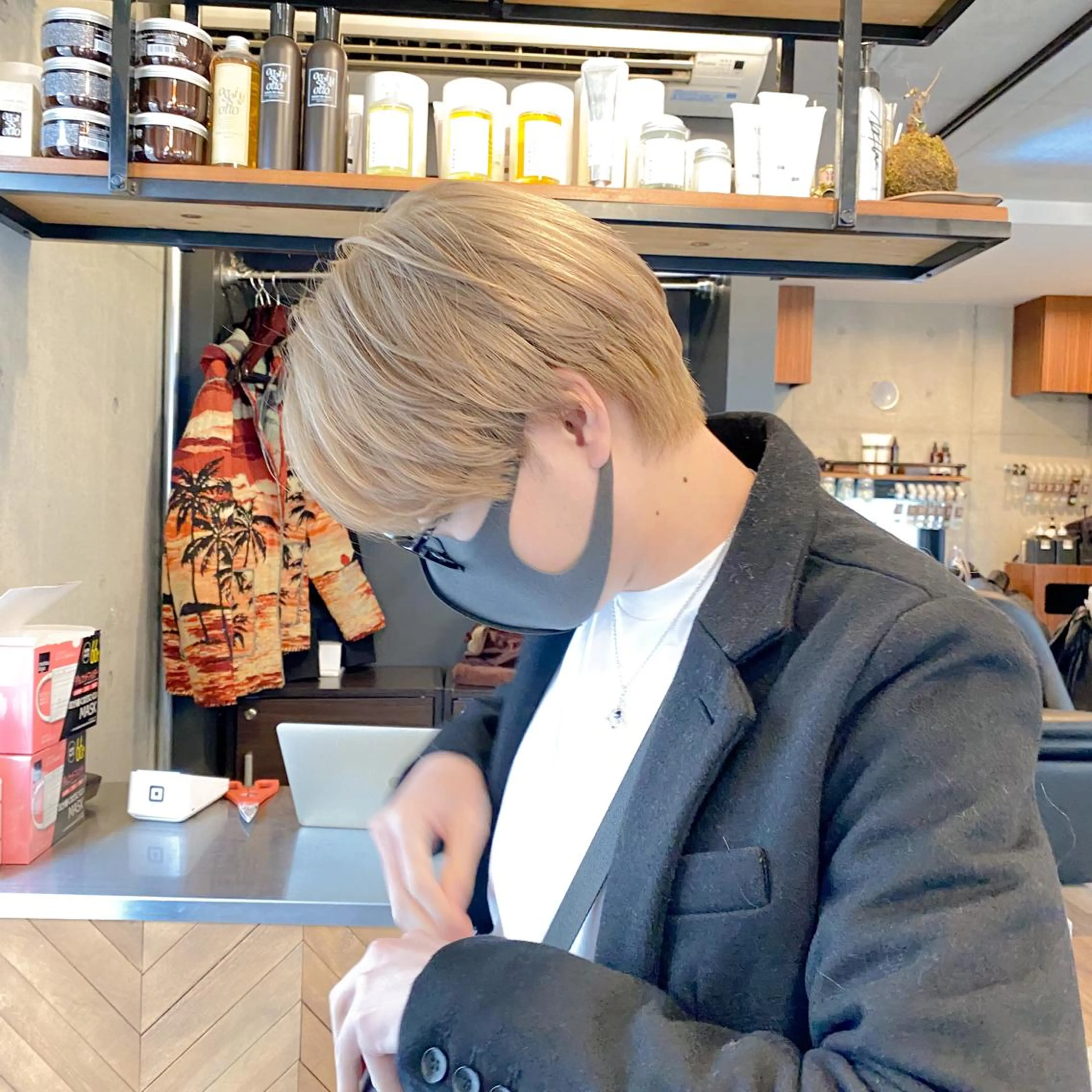 ショート カラー メンズ 艶髪ブリーチ 永井竜也のヘアスタイル
