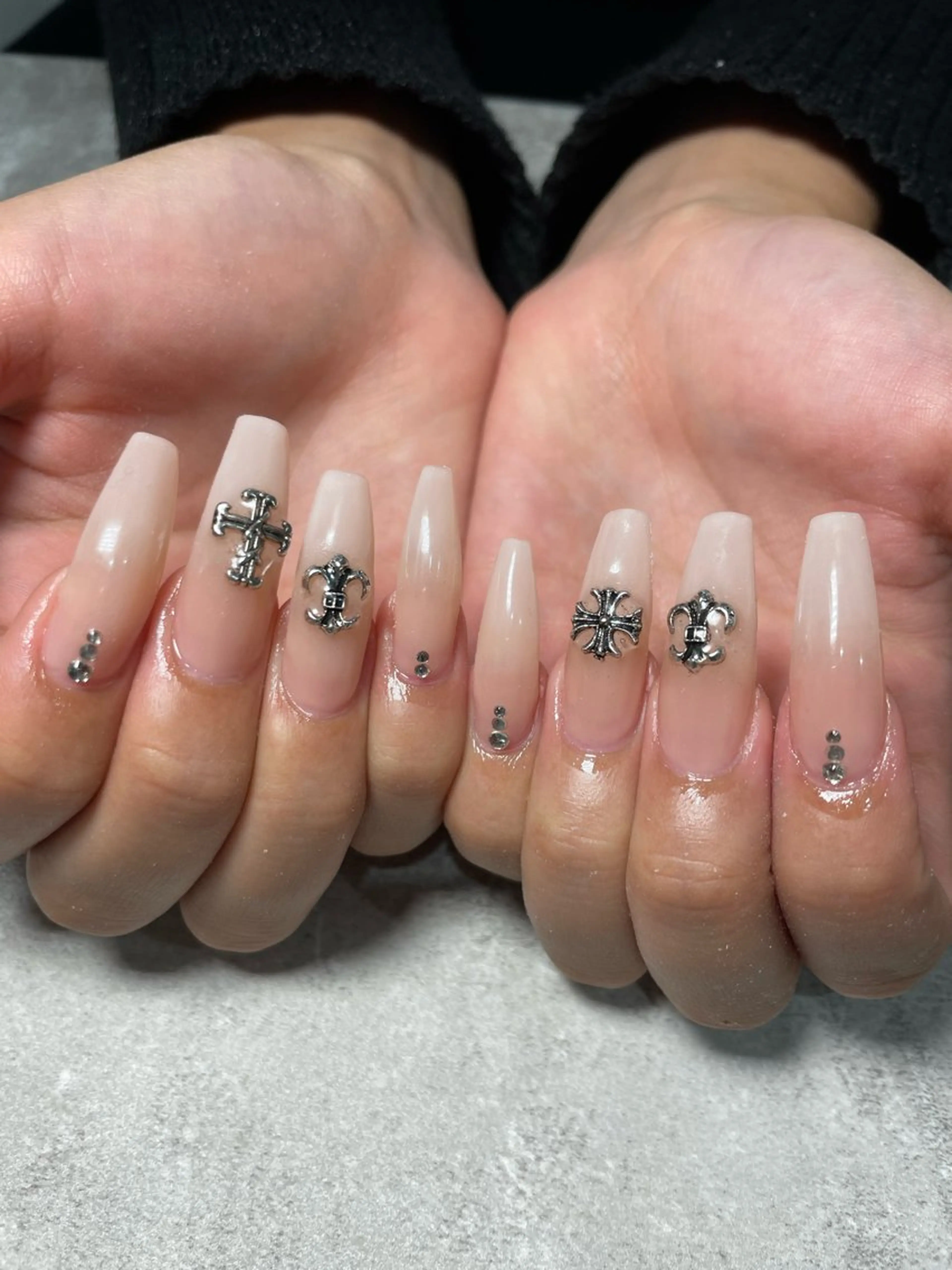 ネイル 持ち込み ハンドネイル Raviliss ♡のネイルデザイン