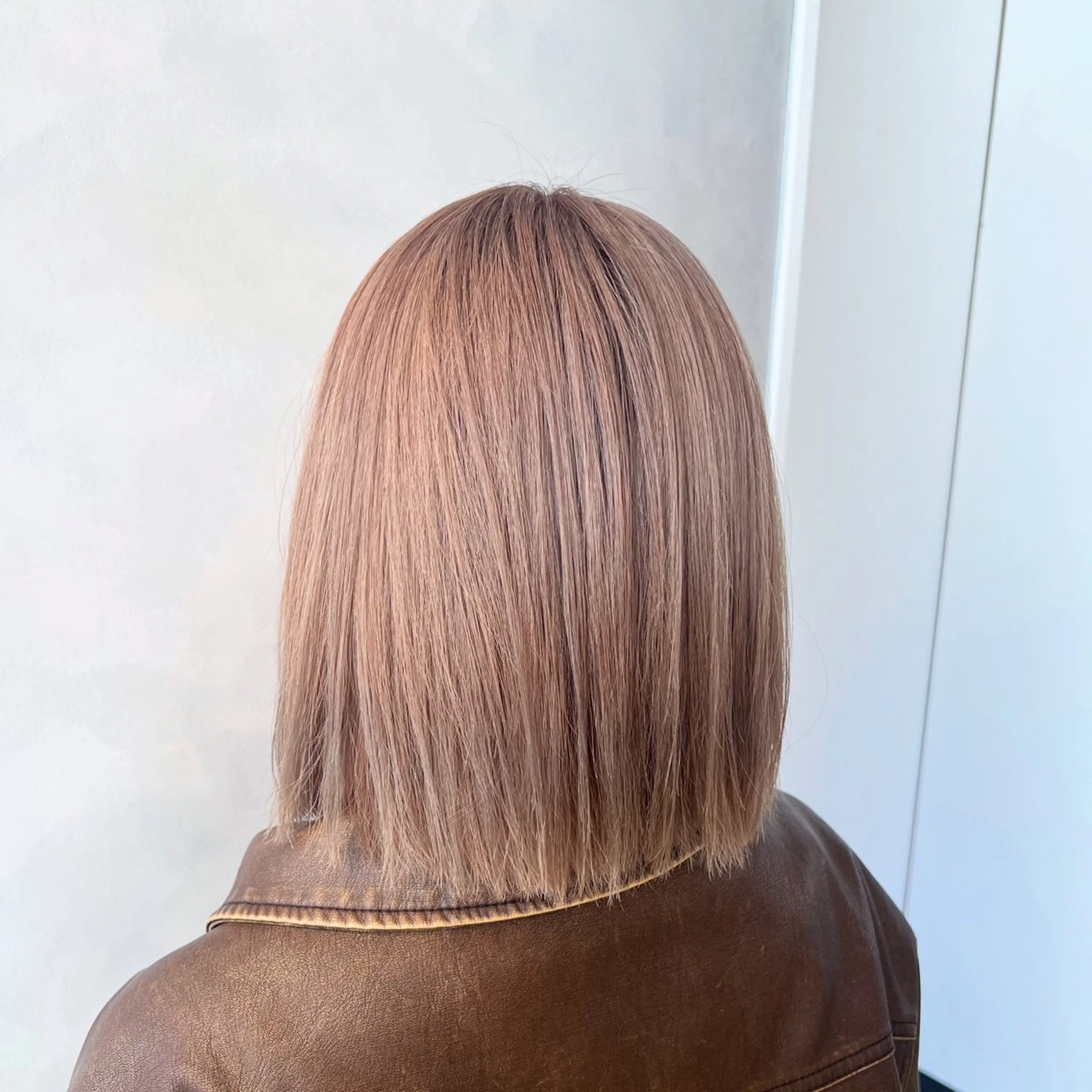 ショート ハイトーン／ 透明感カラー Mioのヘアスタイル