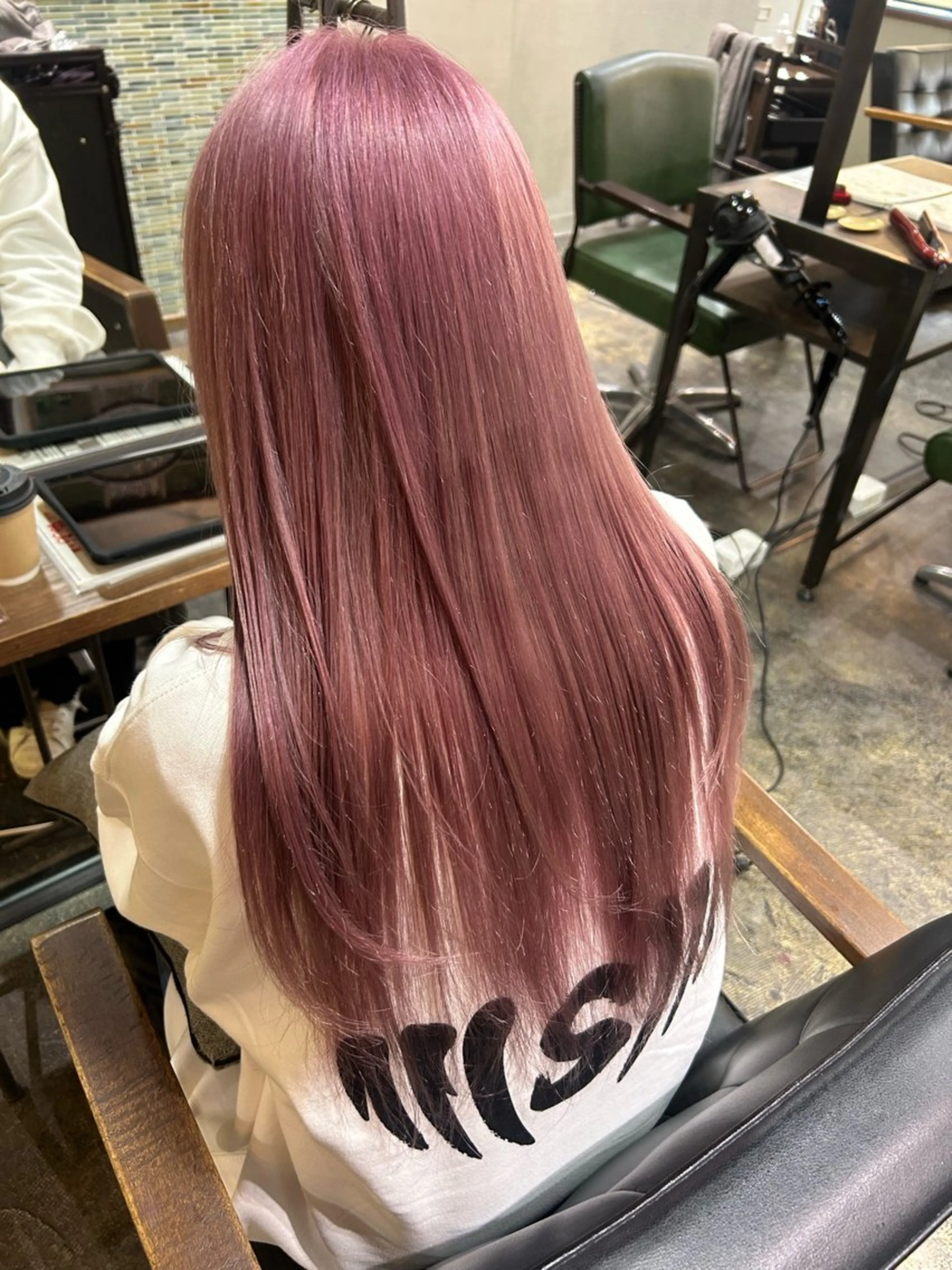 ロング カット ヘアカラー トリートメント ハイトーン/ブリーチ 🧁soraのヘアスタイル