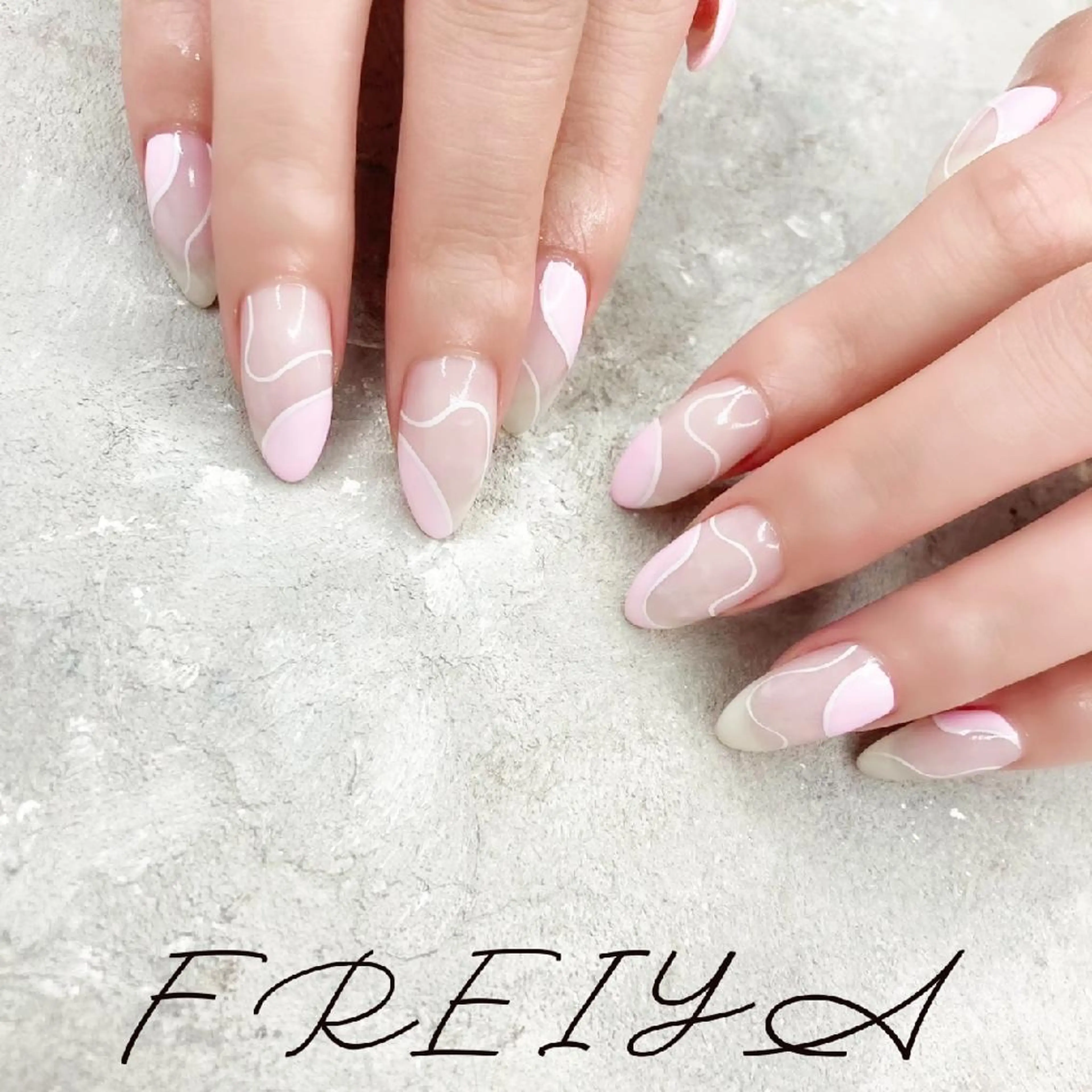 ネイル FREIYA所属・FREIYA マツエク、ネイルの眉毛・アイブロウイメージ