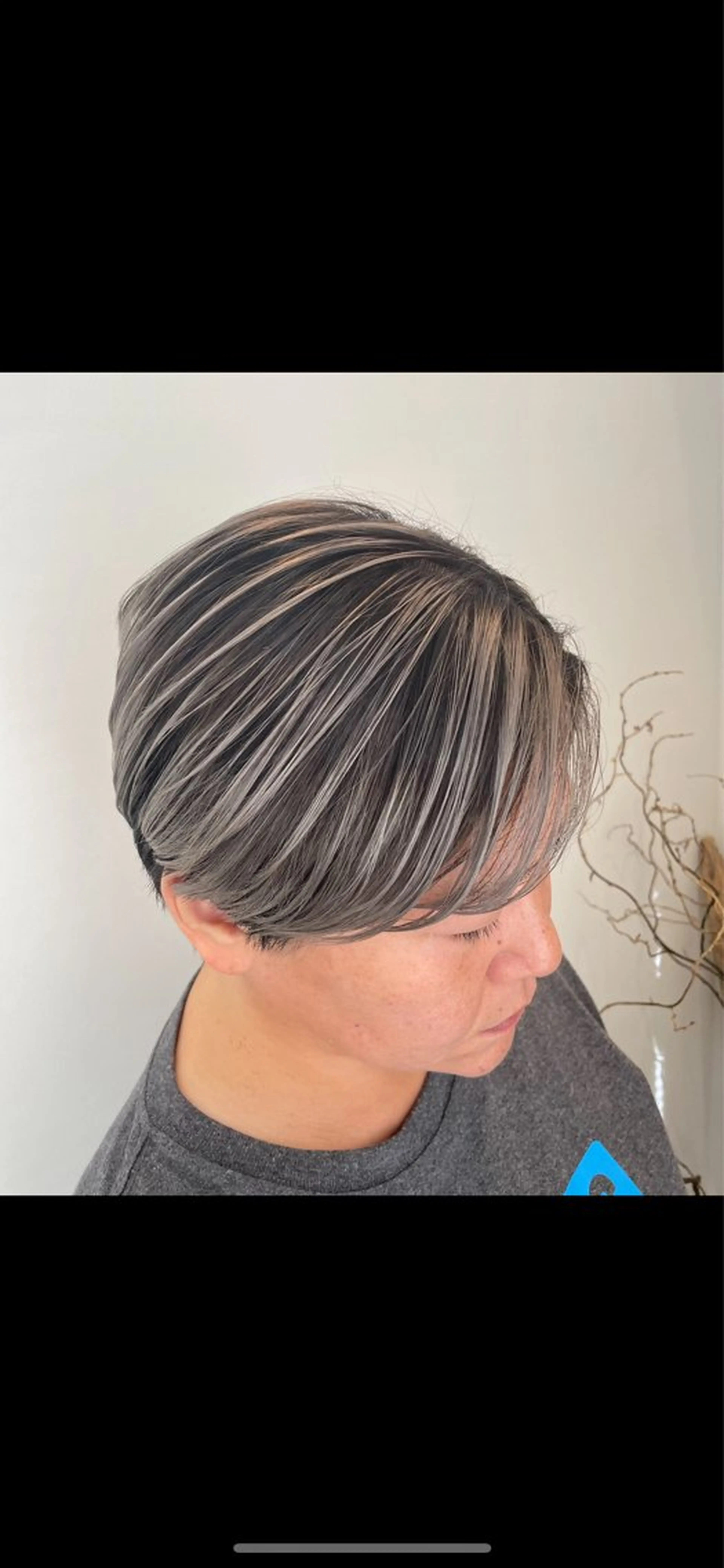 ショート カラー バレイヤージュ レイヤーカット ヘアカラー トリートメント ブリーチ👩‍🦳/ ‪✂︎MANAMIのヘアスタイル