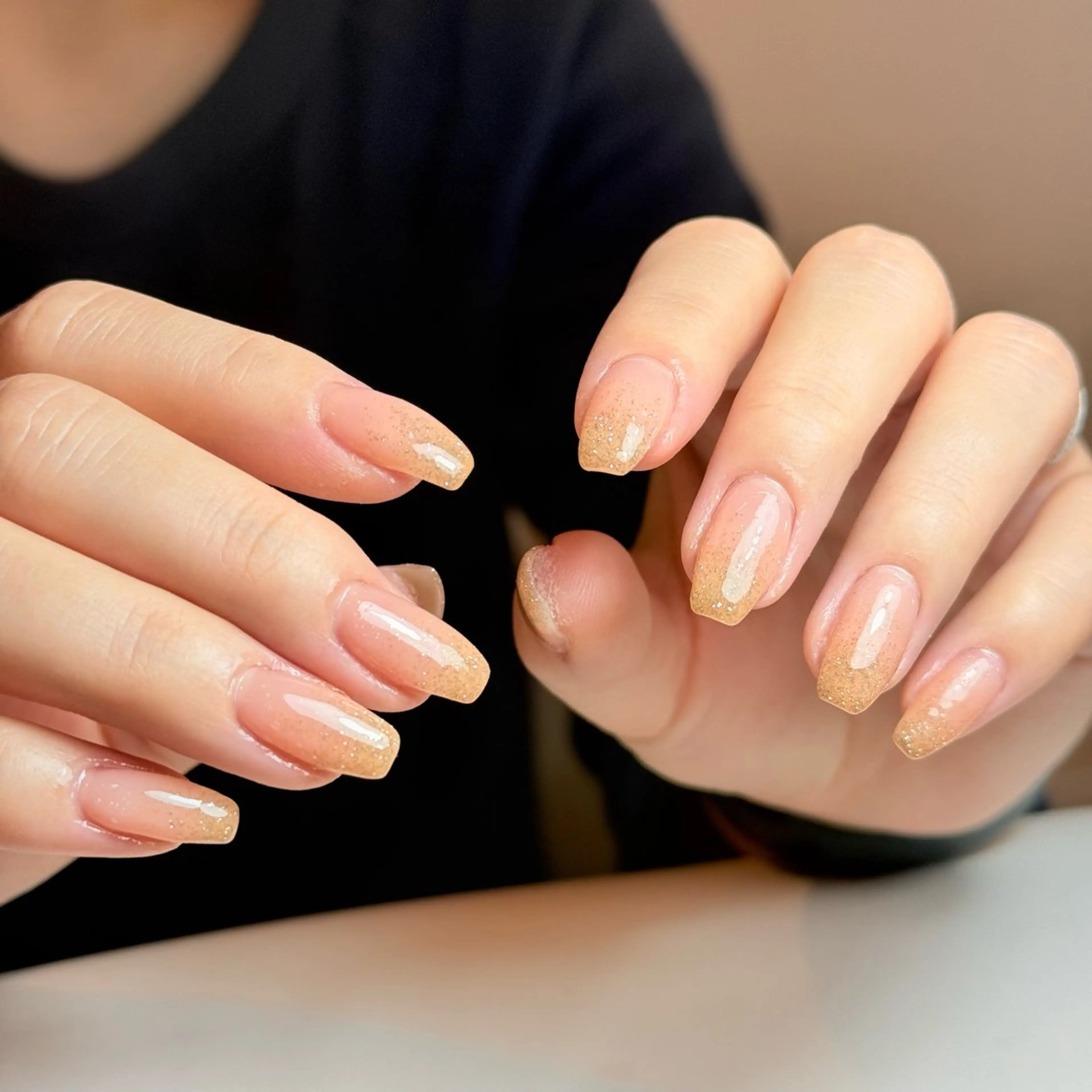 ネイル チークネイル フレンチネイル グラデーション キラキラネイル 韓国ネイル ハンドネイル Risa_ Nailのネイルデザイン