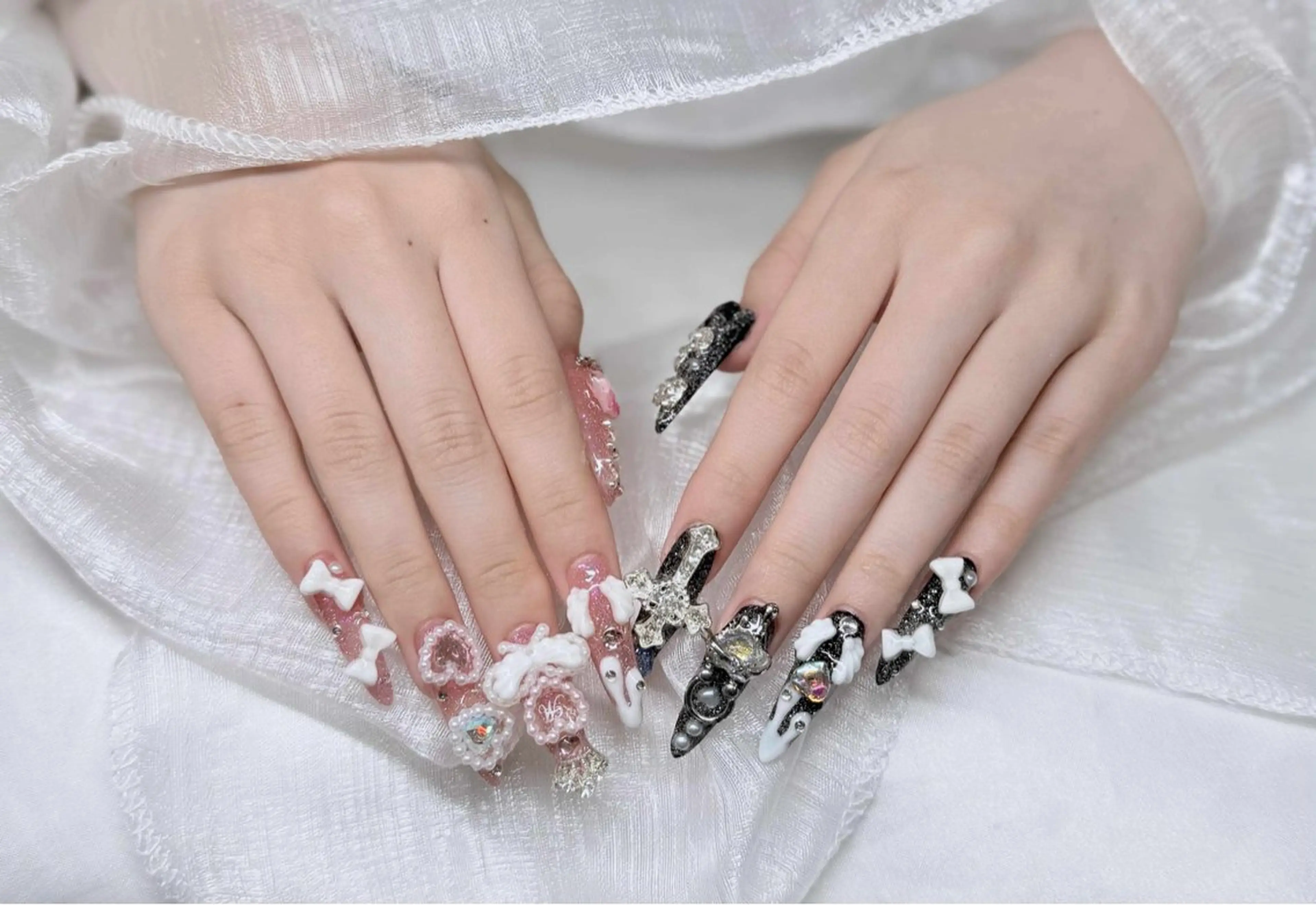 ネイル 長さ出し グラデーション 卒業式 キラキラネイル マグネットネイル ハンドネイル Lee Nailsのネイルデザイン