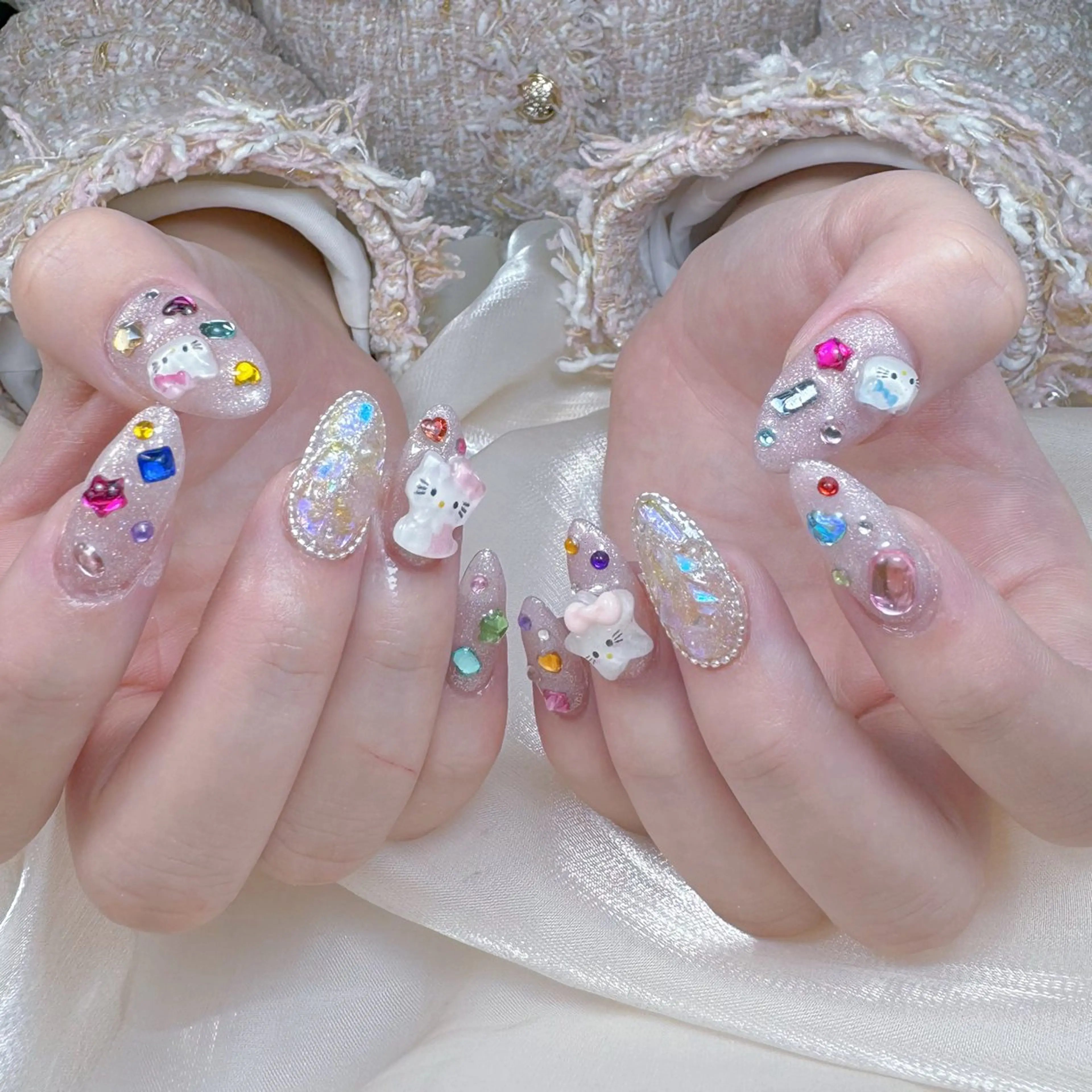 ネイル チークネイル ガーリー キラキラネイル 韓国ネイル ミラーネイル ハンドネイル NailPrincess所属・princess スカルプ専門店のネイルデザイン
