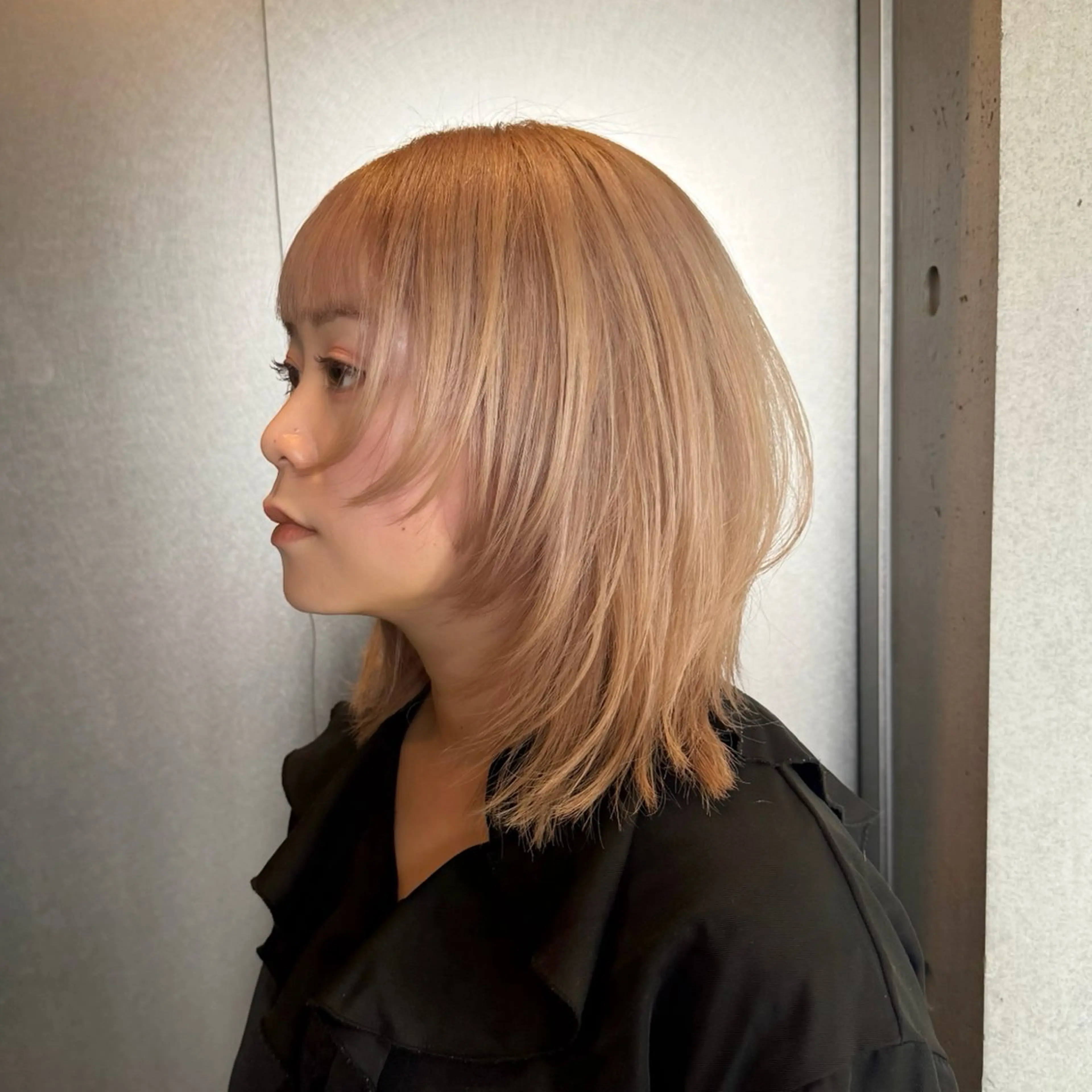 ミディアム カラー ベージュカラー レイヤーカット ウルフカット ウルフレイヤー カット ヘアカラー トリートメント ヘッドスパ 透明感/血色カラー/ 似合せレイヤー/ゆいのヘアスタイル