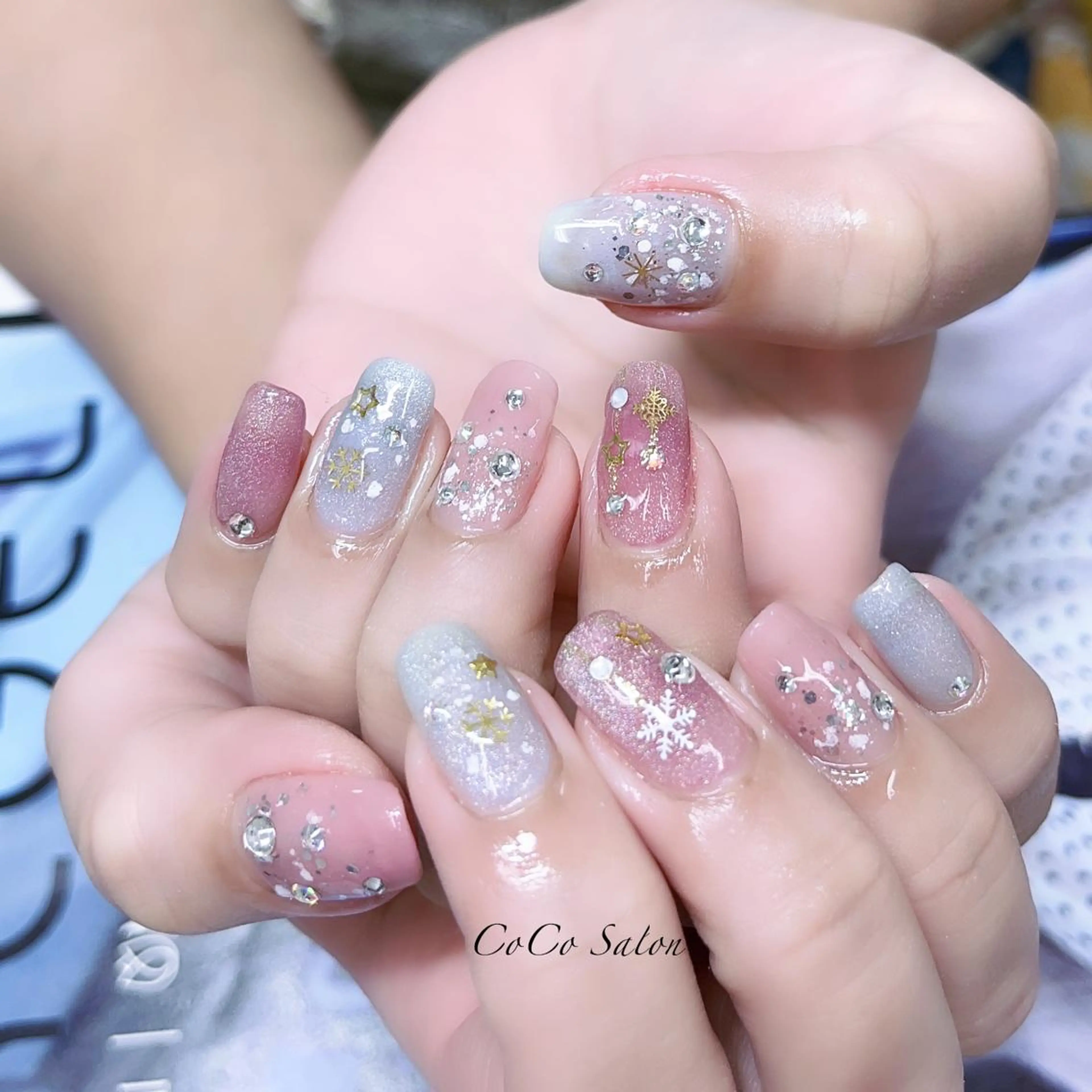 ネイル 長さ出し ジェルネイル キラキラネイル 韓国ネイル ラメ(グリッター) ハンドネイル CoCoSalon ネイル/まつ毛予約のネイルデザイン
