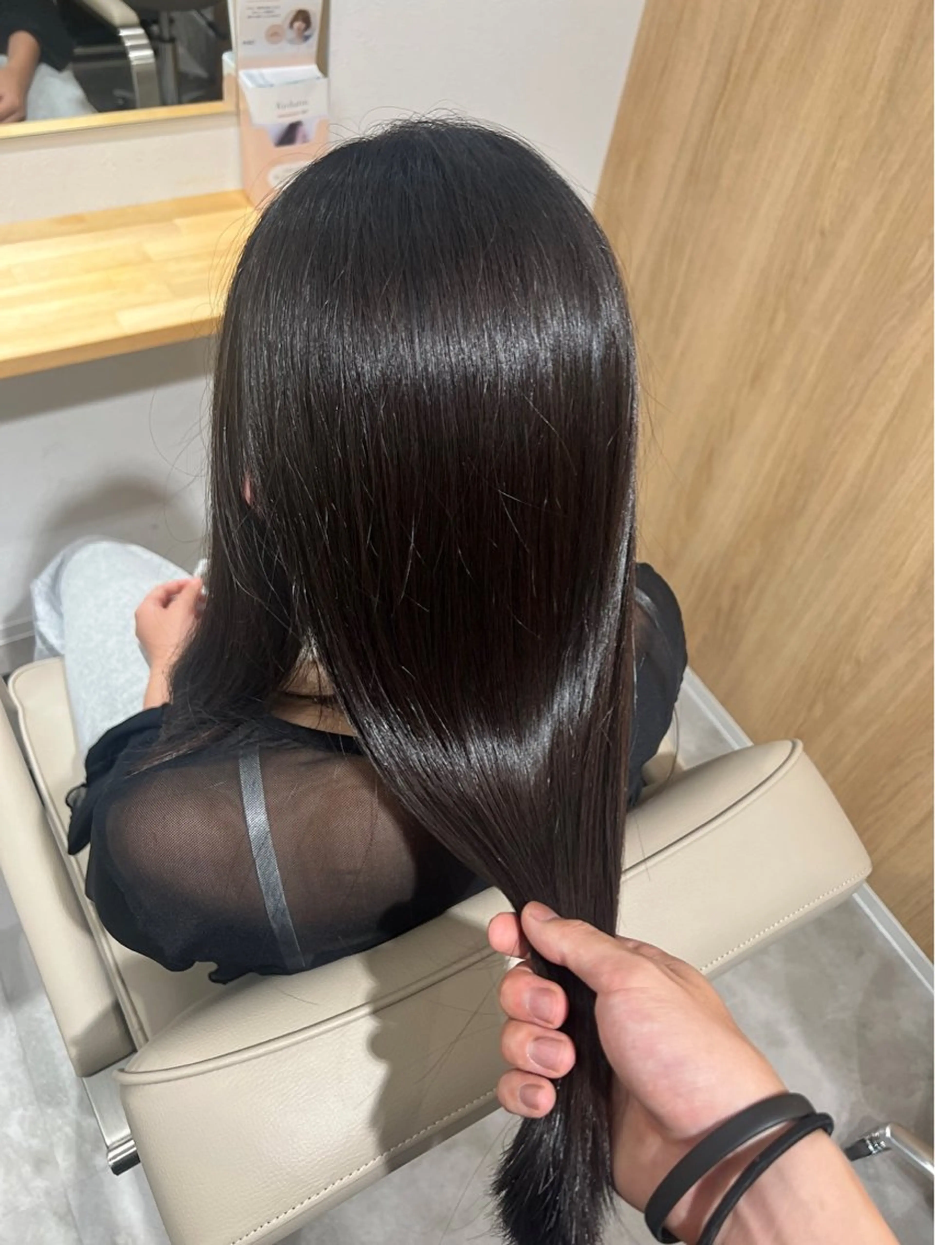 ロング 髪質改善 トリートメント カット ヘアカラー トリートメント 髪質改善サロン Avelle（アヴェル）所属・ヘアケアマイスター 🫧美髪特化🫧中西のヘアスタイル