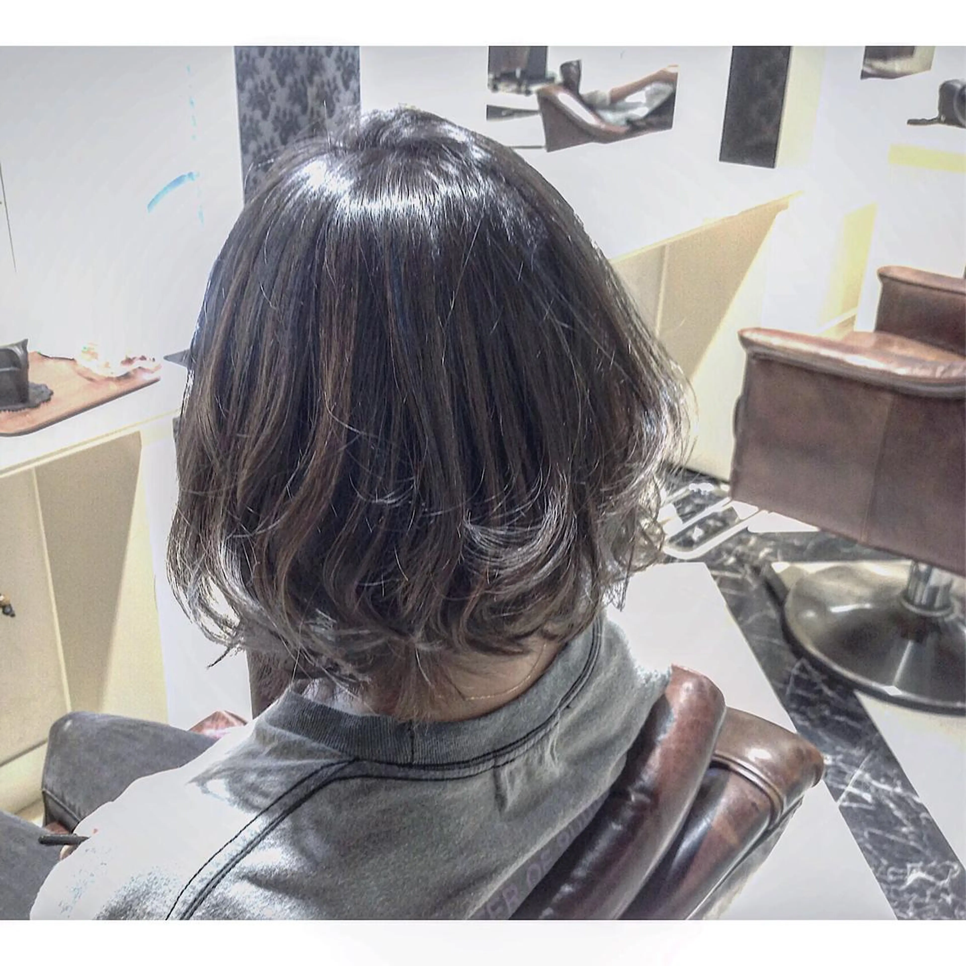 ショート カラー アッシュ ブリーチ グラデーションカラー na3moe【ナナナモエ】所属・髪質改善✨カラー特化 サロン🎨平尾晃一のヘアスタイル
