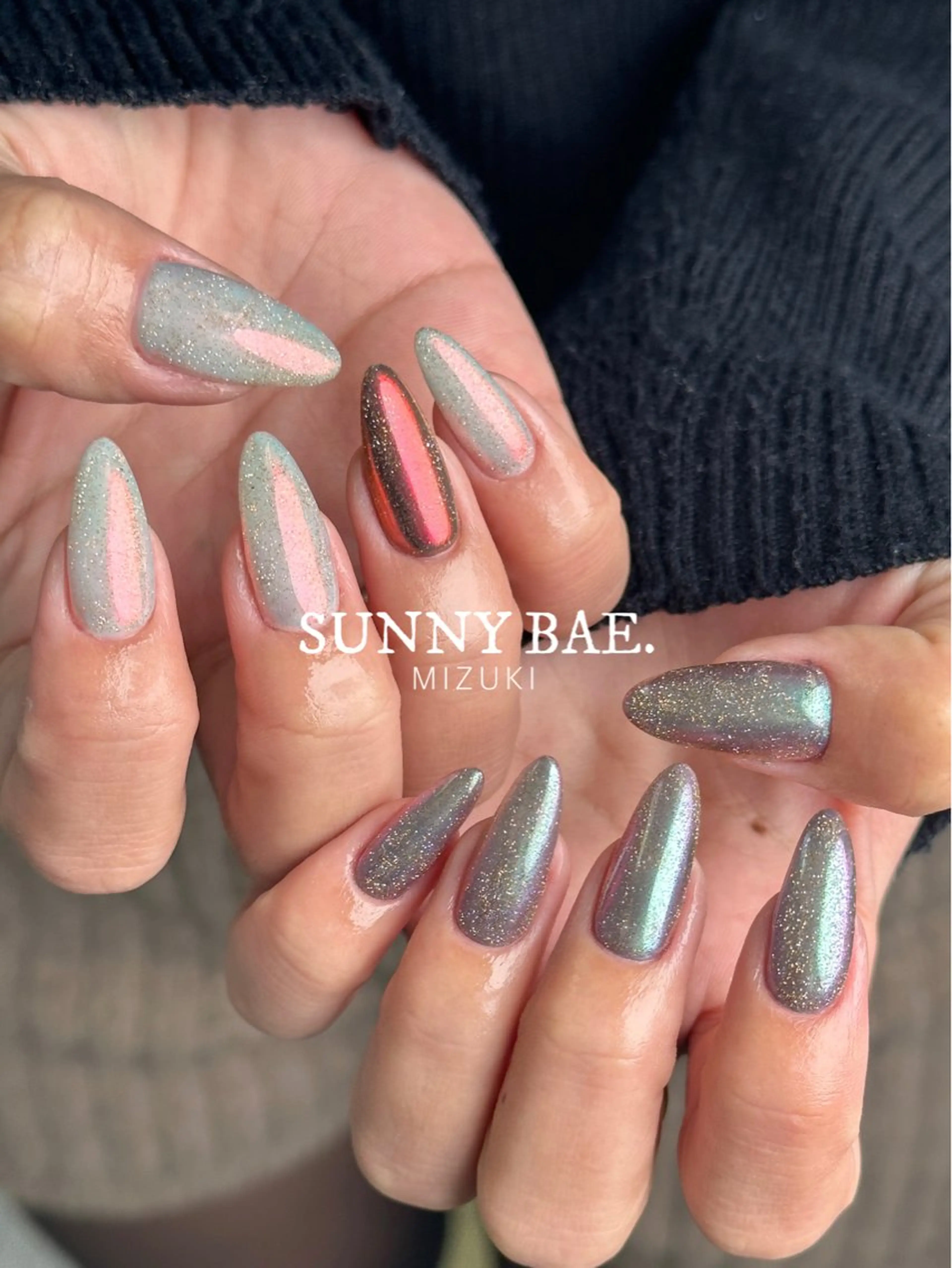 ネイル オーロラネイル フラッシュネイル ミラーネイル ハンドネイル SUNNY BAE. 🌼MIZUKIのネイルデザイン